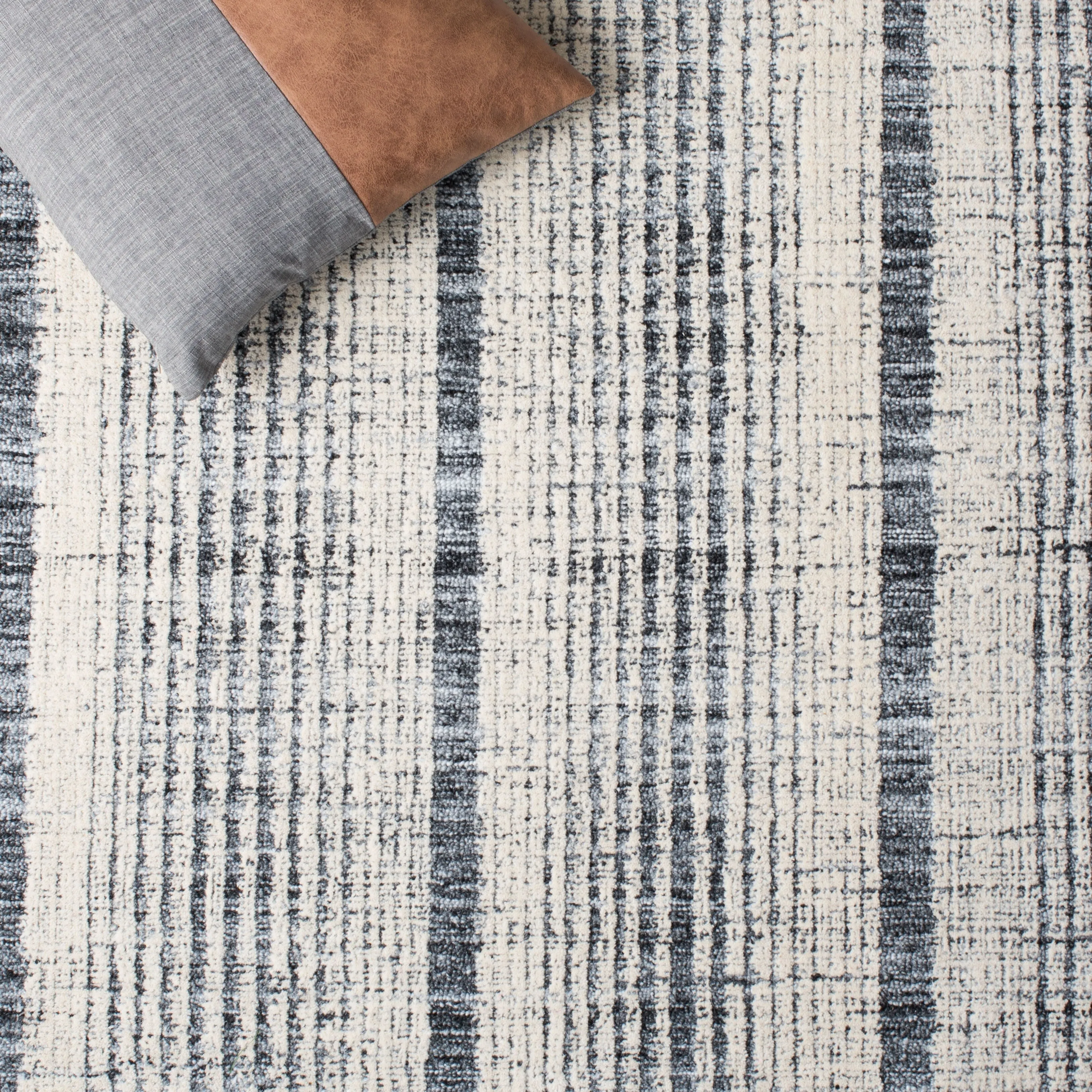 SAFAVIEH Handmade Metro Joele Modern Wool Rug