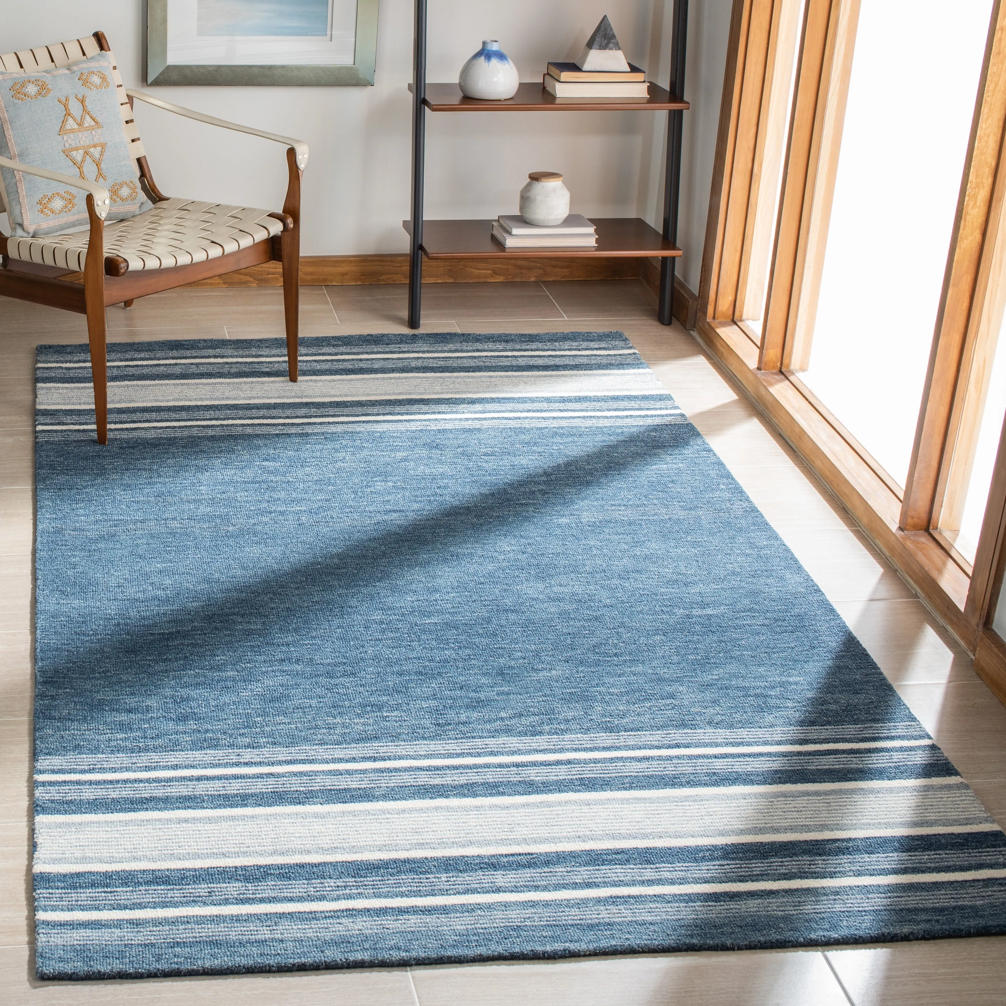 SAFAVIEH Handmade Metro Kikuko Stripe Wool Rug