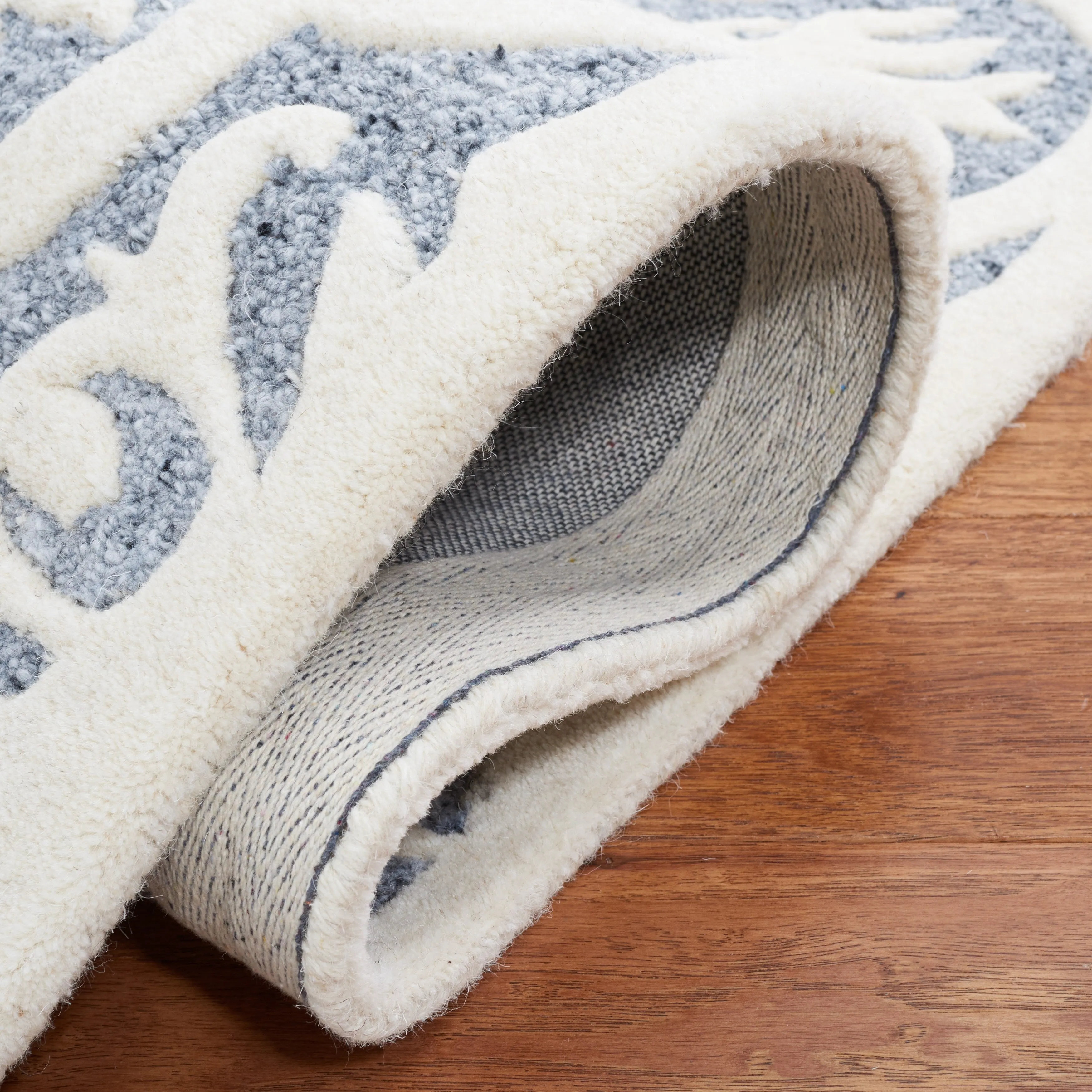 SAFAVIEH Handmade Metro Raphy French Country Wool Rug