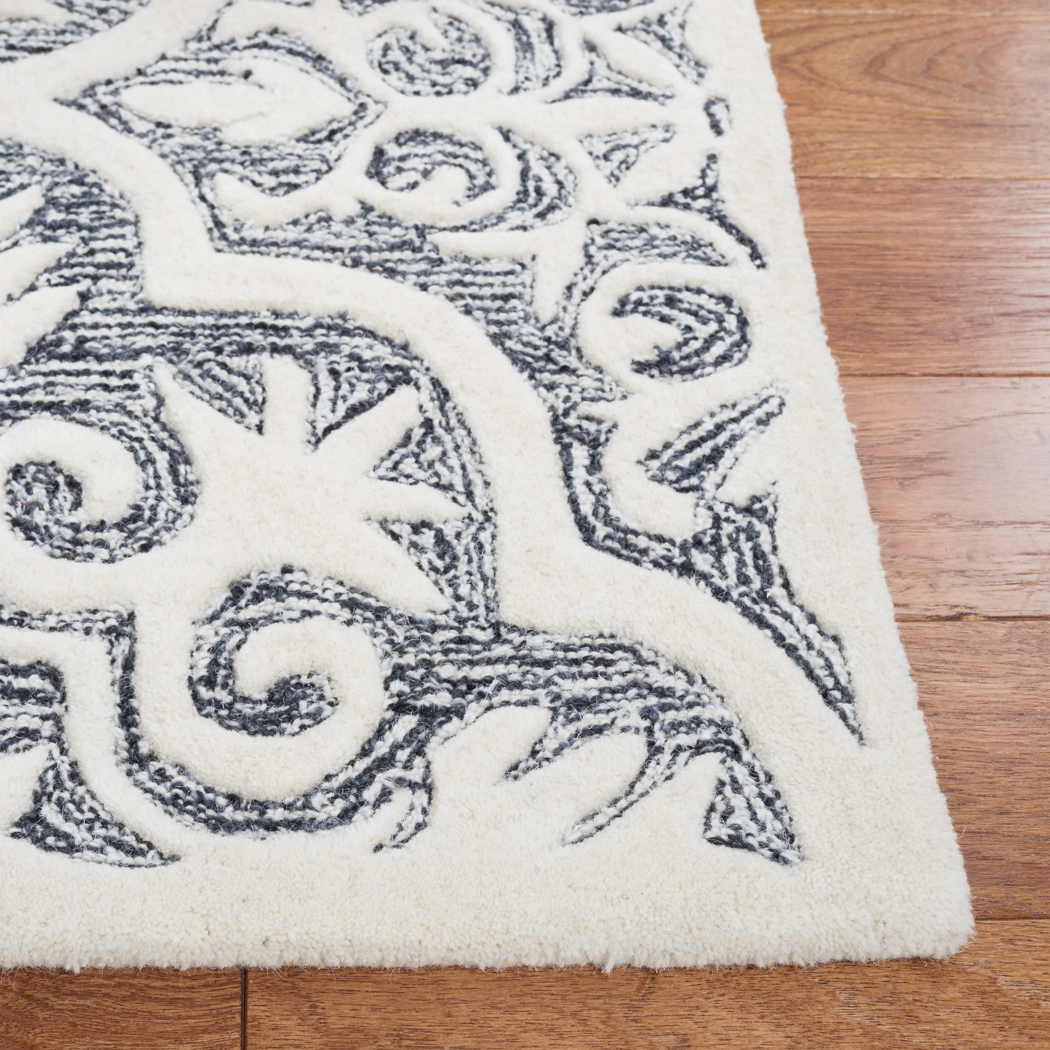 SAFAVIEH Handmade Metro Raphy French Country Wool Rug