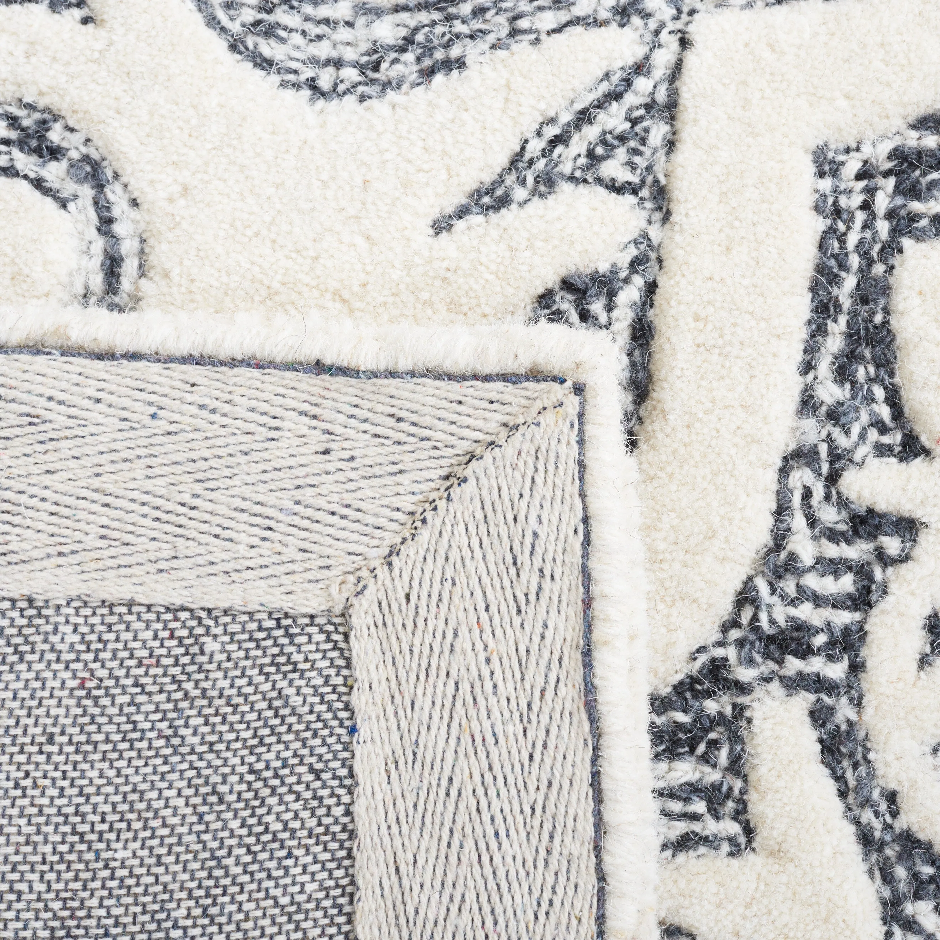 SAFAVIEH Handmade Metro Raphy French Country Wool Rug