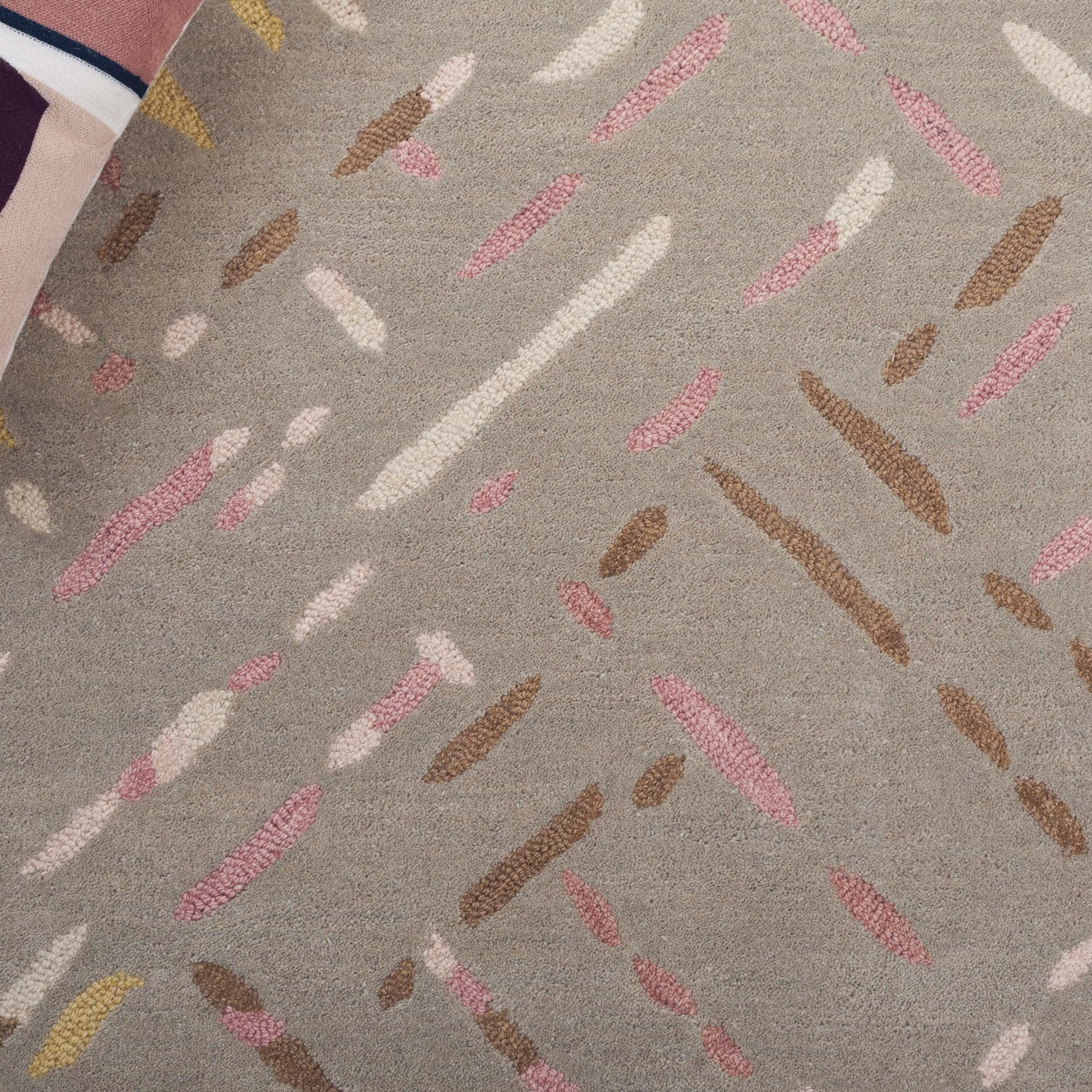 SAFAVIEH Handmade Metro Rhianwen Wool Rug