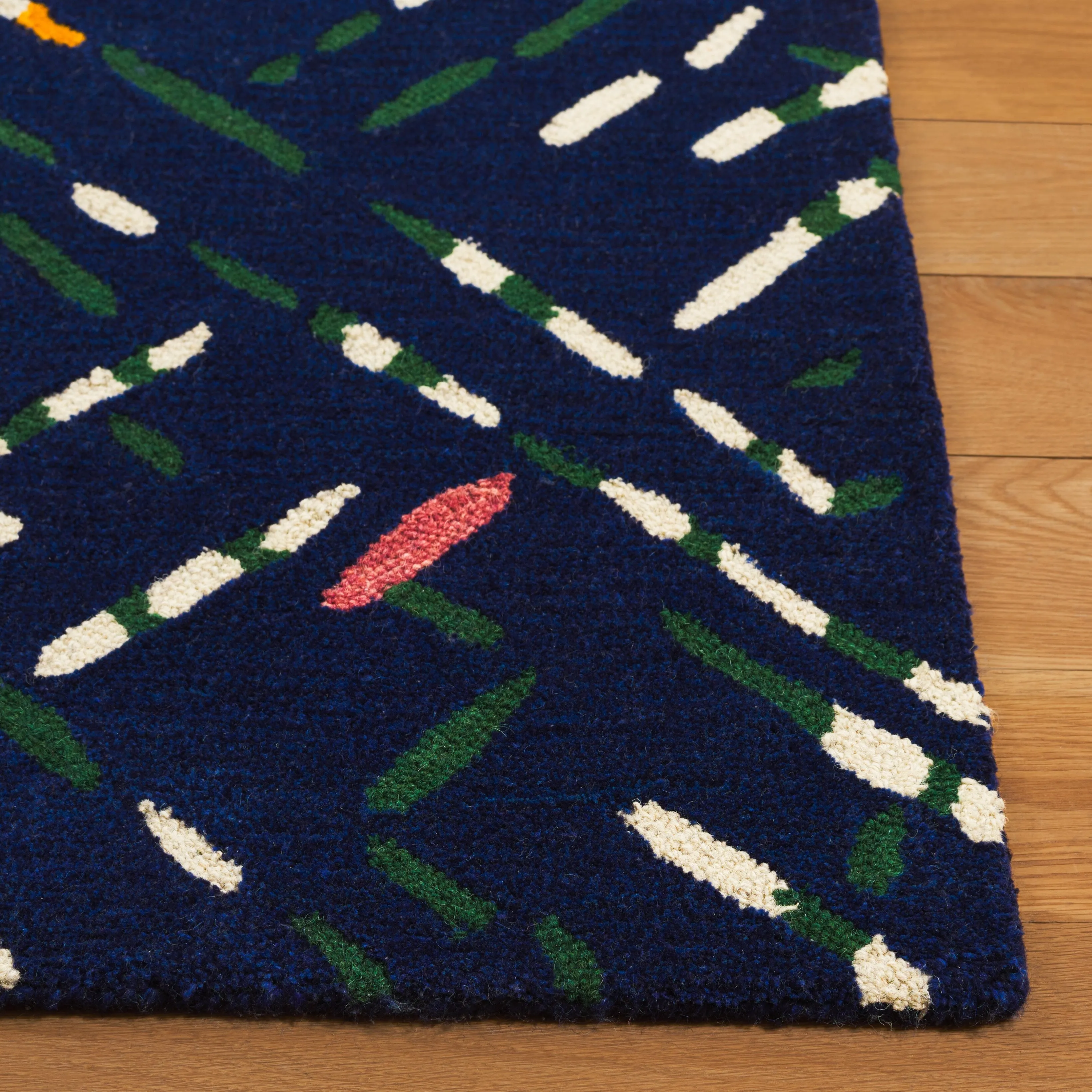 SAFAVIEH Handmade Metro Rhianwen Wool Rug