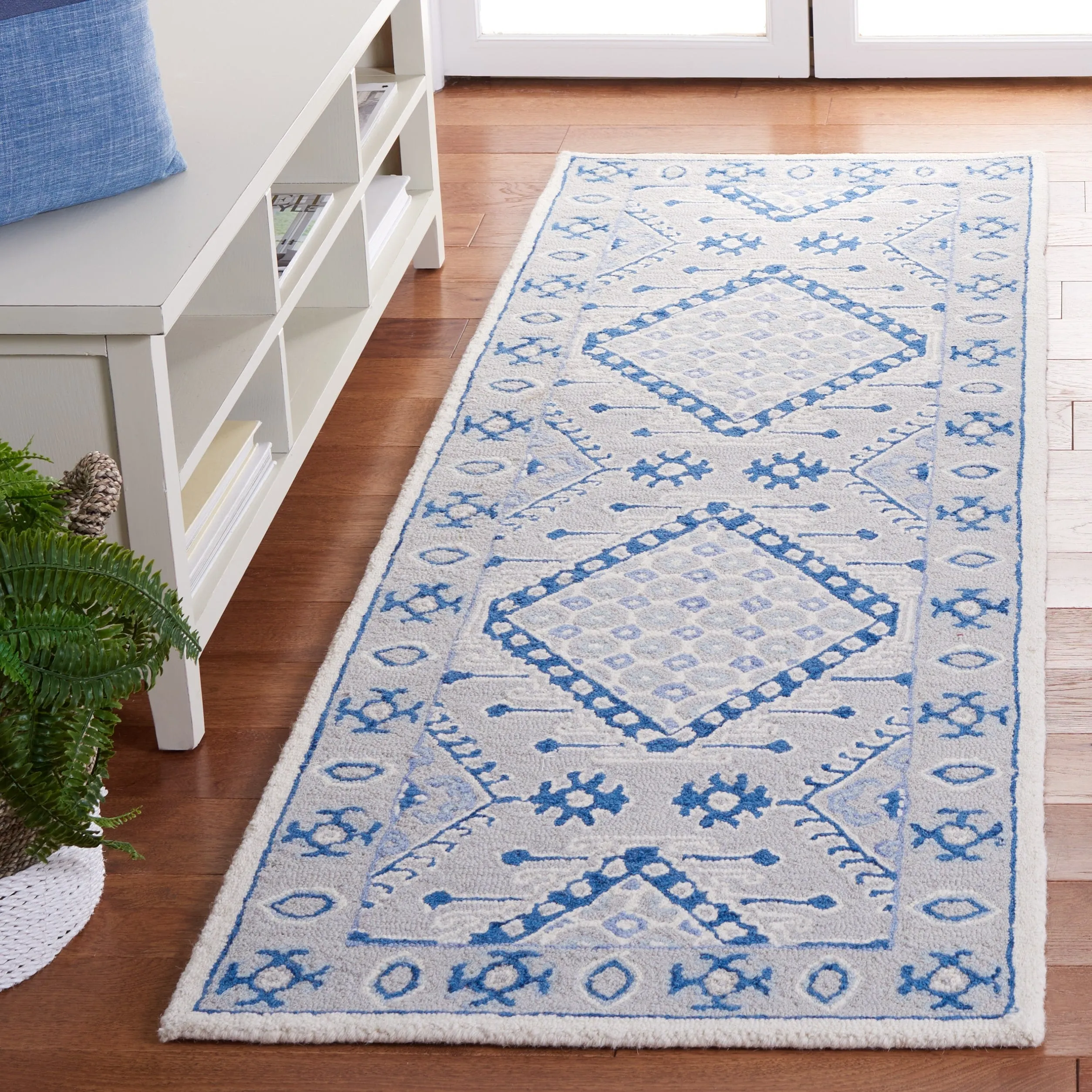 SAFAVIEH Handmade Micro-Loop Anouschka Wool Rug