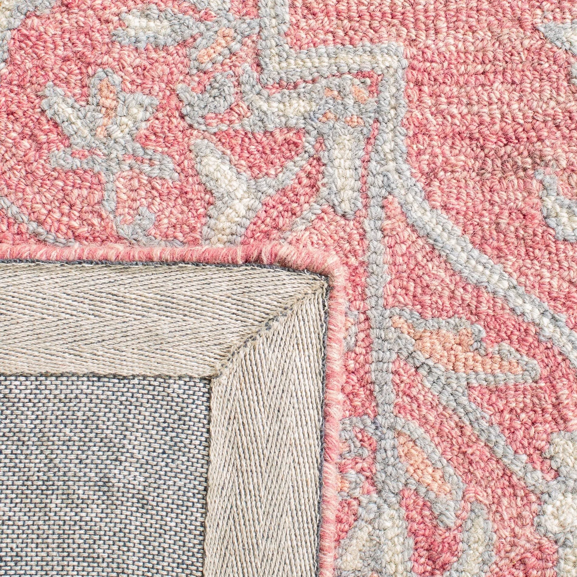 SAFAVIEH Handmade Micro-Loop Torbjorg Wool Rug