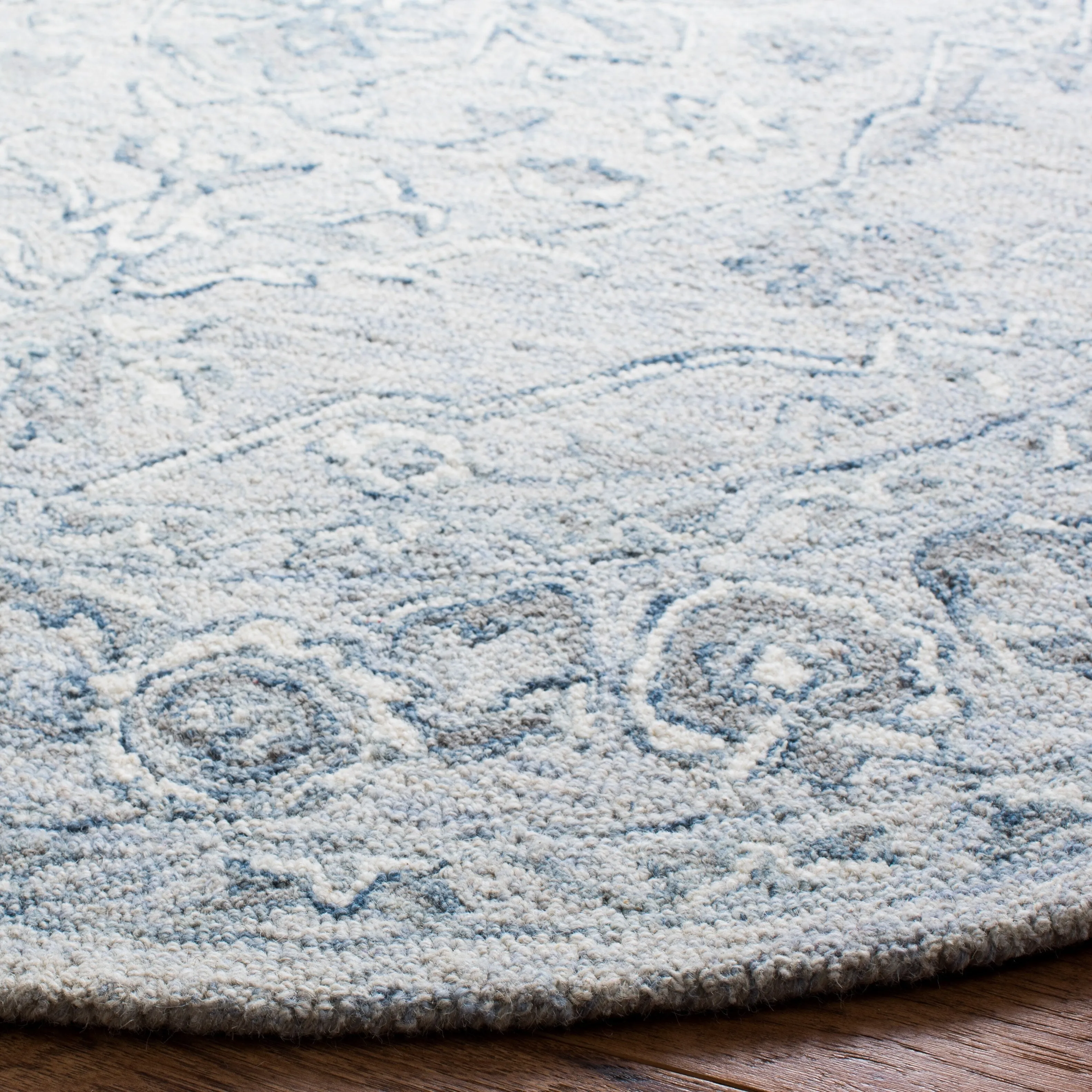 SAFAVIEH Handmade Micro-Loop Torbjorg Wool Rug