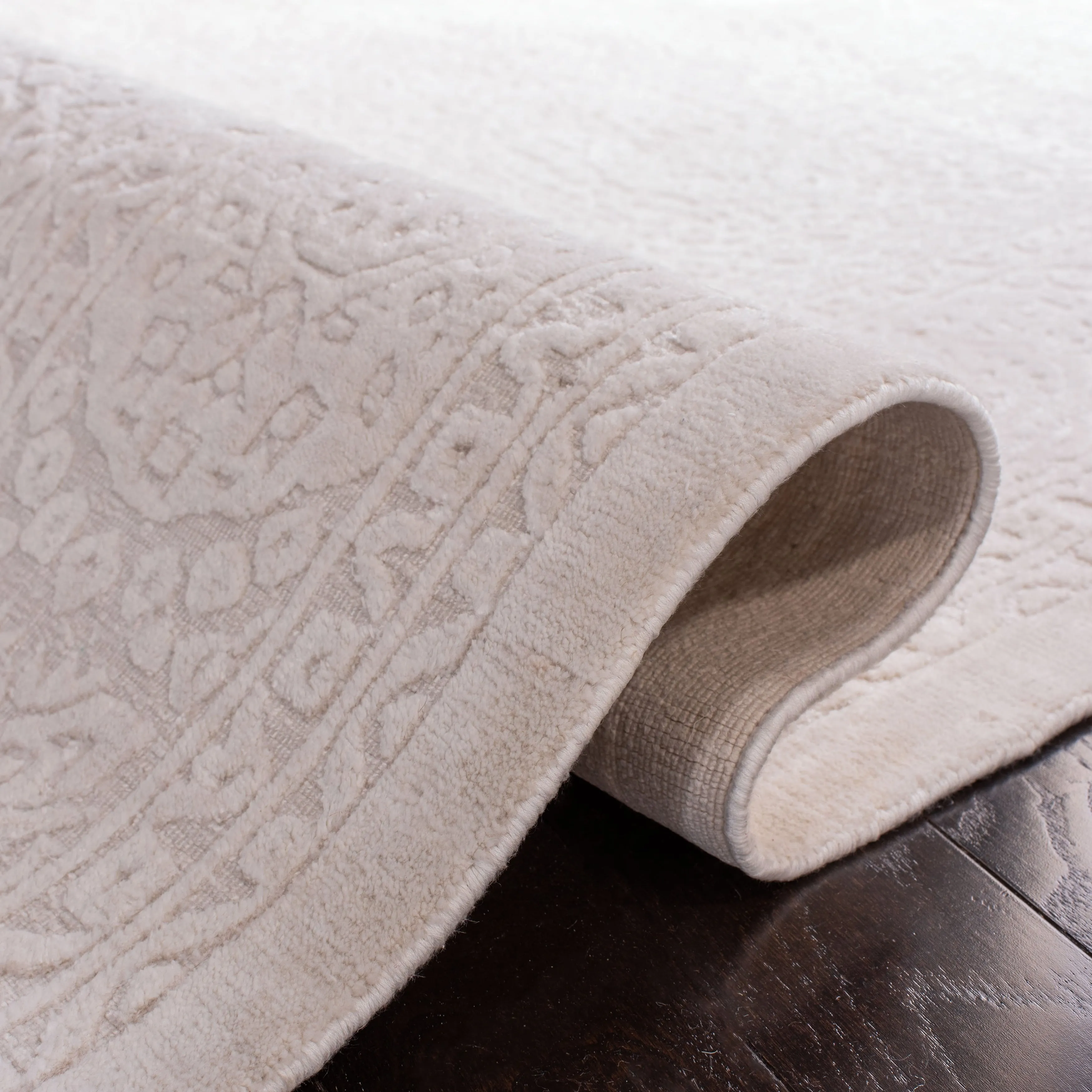 SAFAVIEH Handmade Mirage Vedia Modern Abstract Viscose Rug