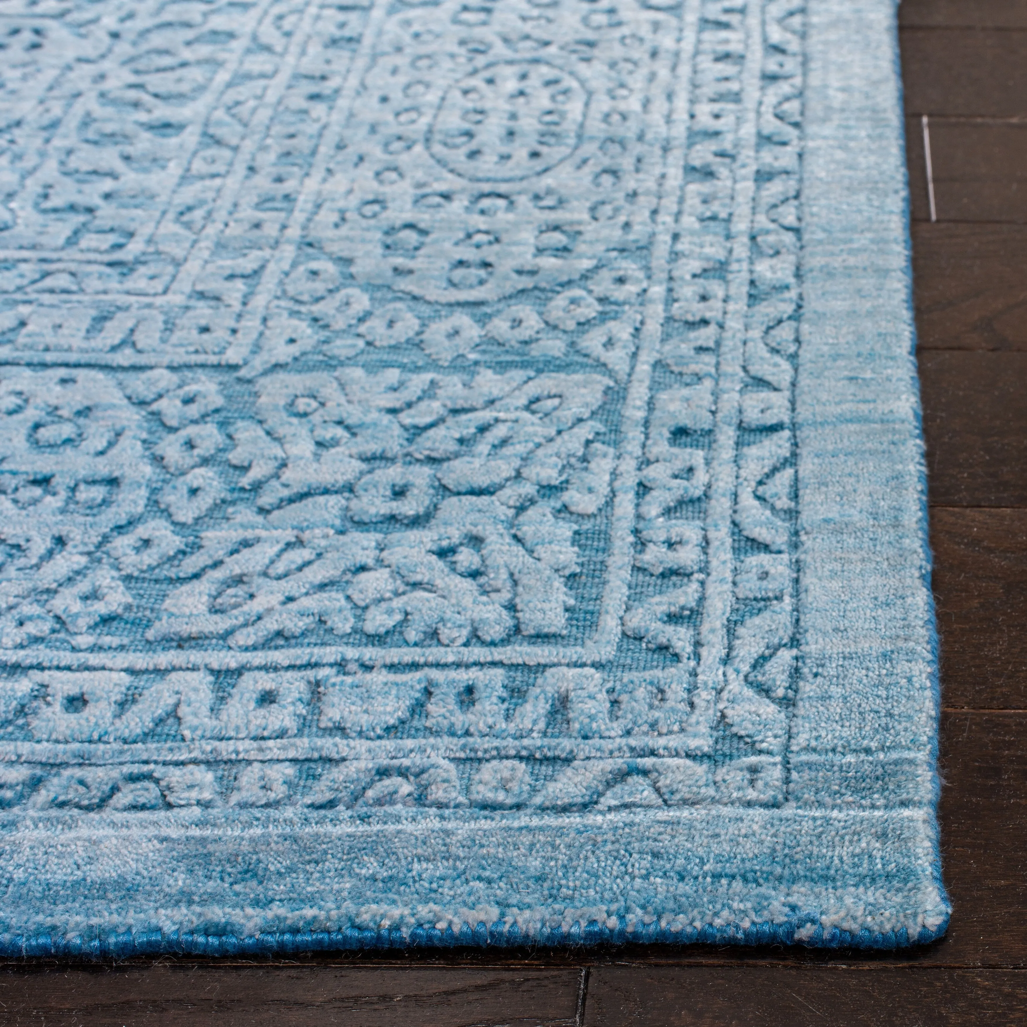 SAFAVIEH Handmade Mirage Vedia Modern Abstract Viscose Rug