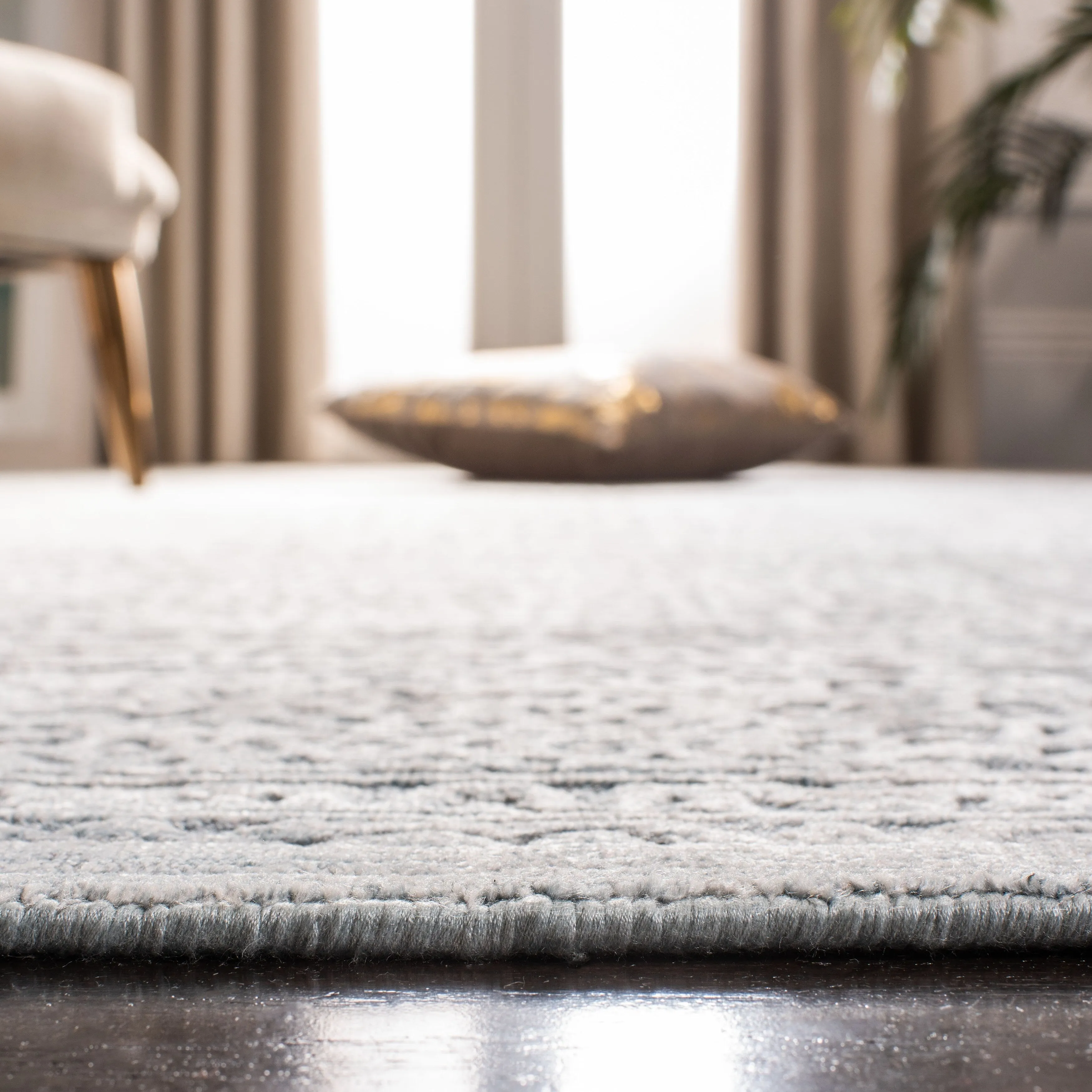 SAFAVIEH Handmade Mirage Vedia Modern Abstract Viscose Rug