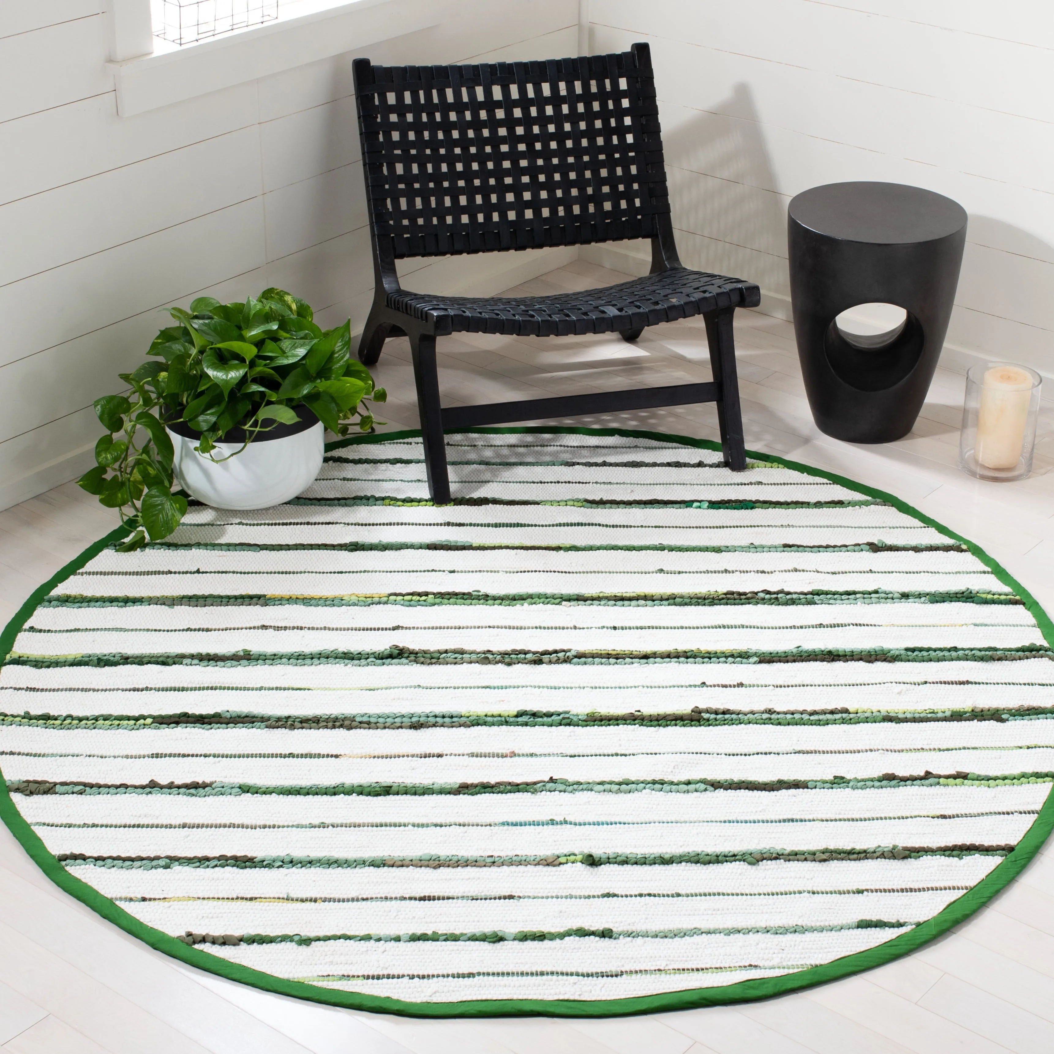 SAFAVIEH Handmade Montauk Satka Modern Stripe Rug