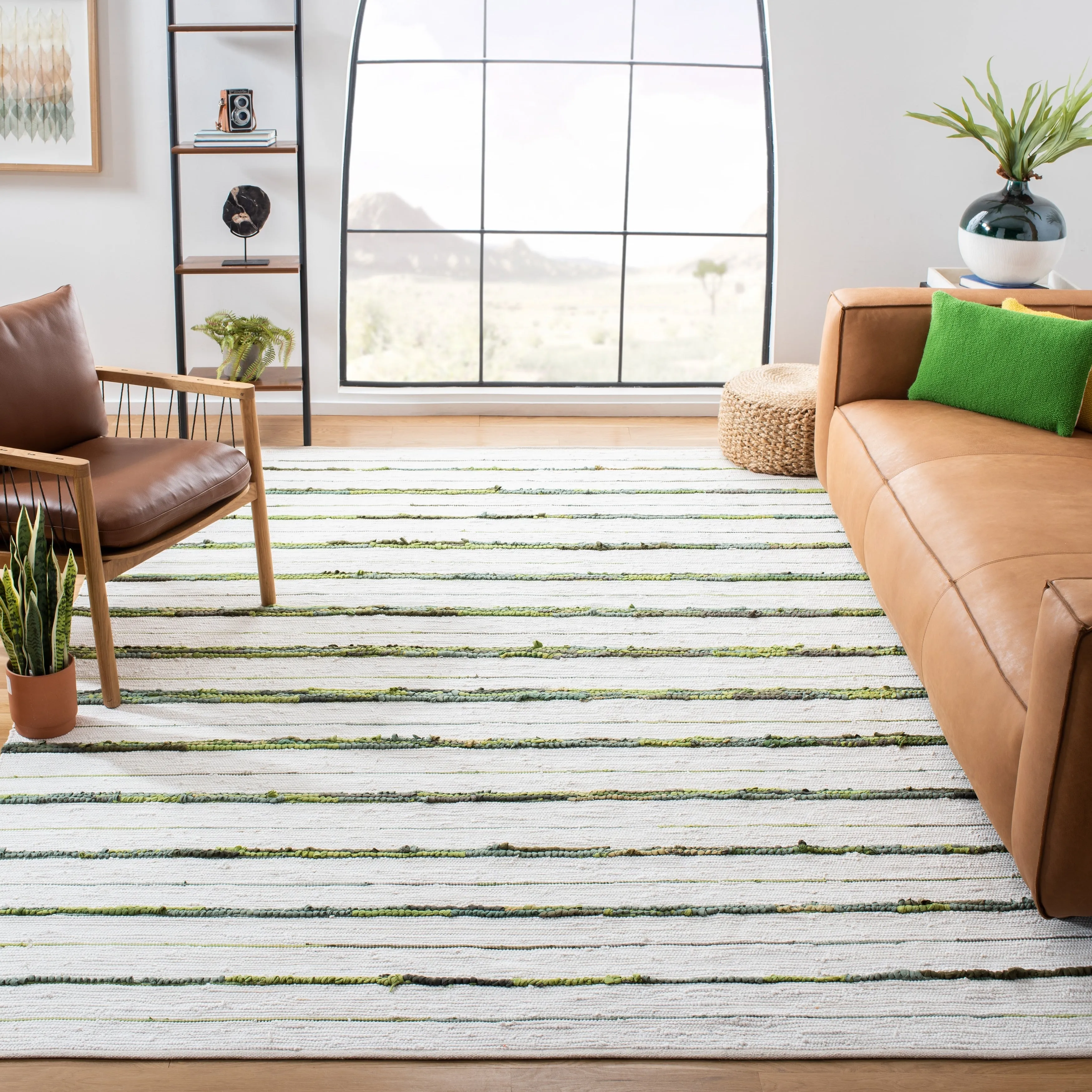 SAFAVIEH Handmade Montauk Satka Modern Stripe Rug
