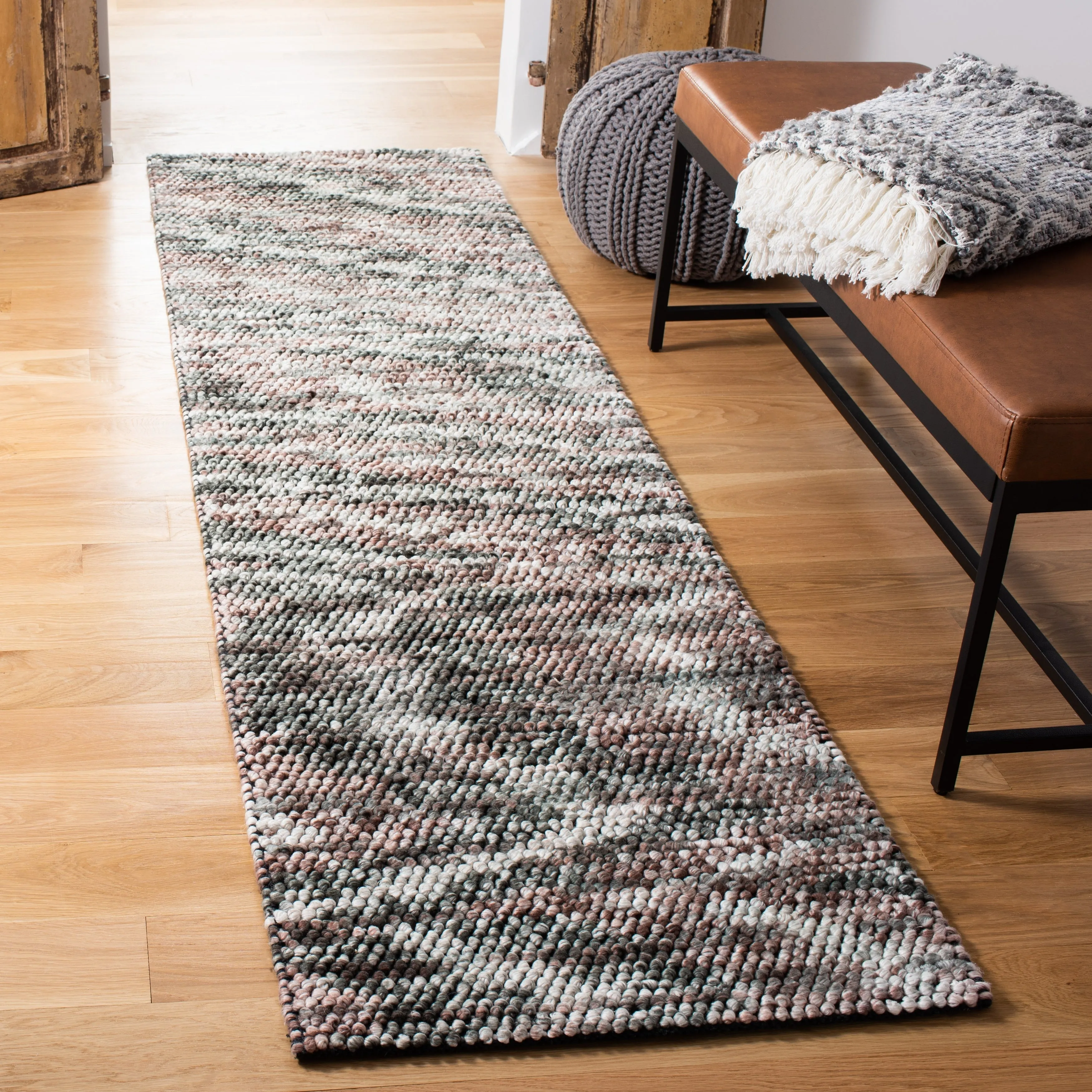 SAFAVIEH Handmade Natura Adriena Wool Rug
