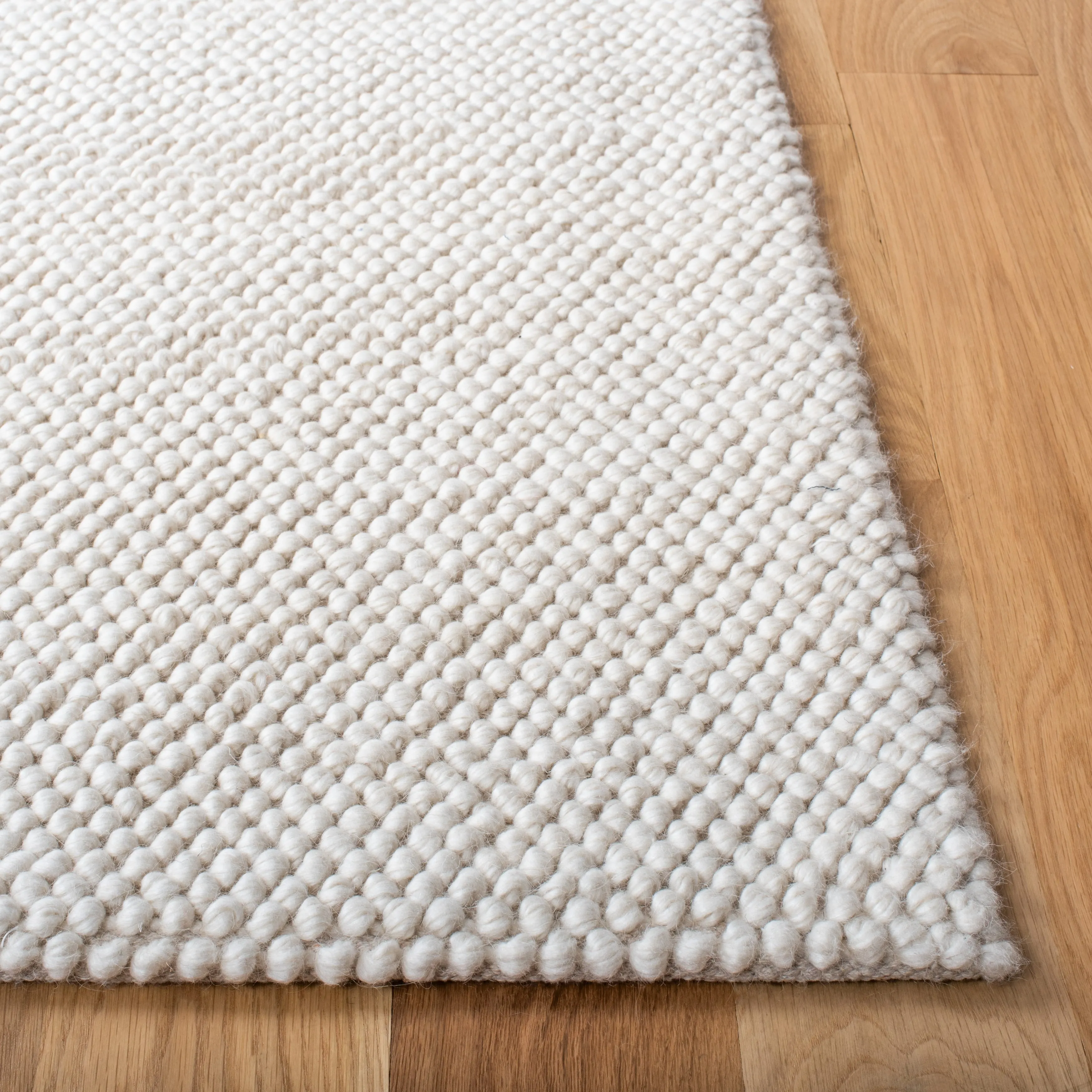SAFAVIEH Handmade Natura Adriena Wool Rug