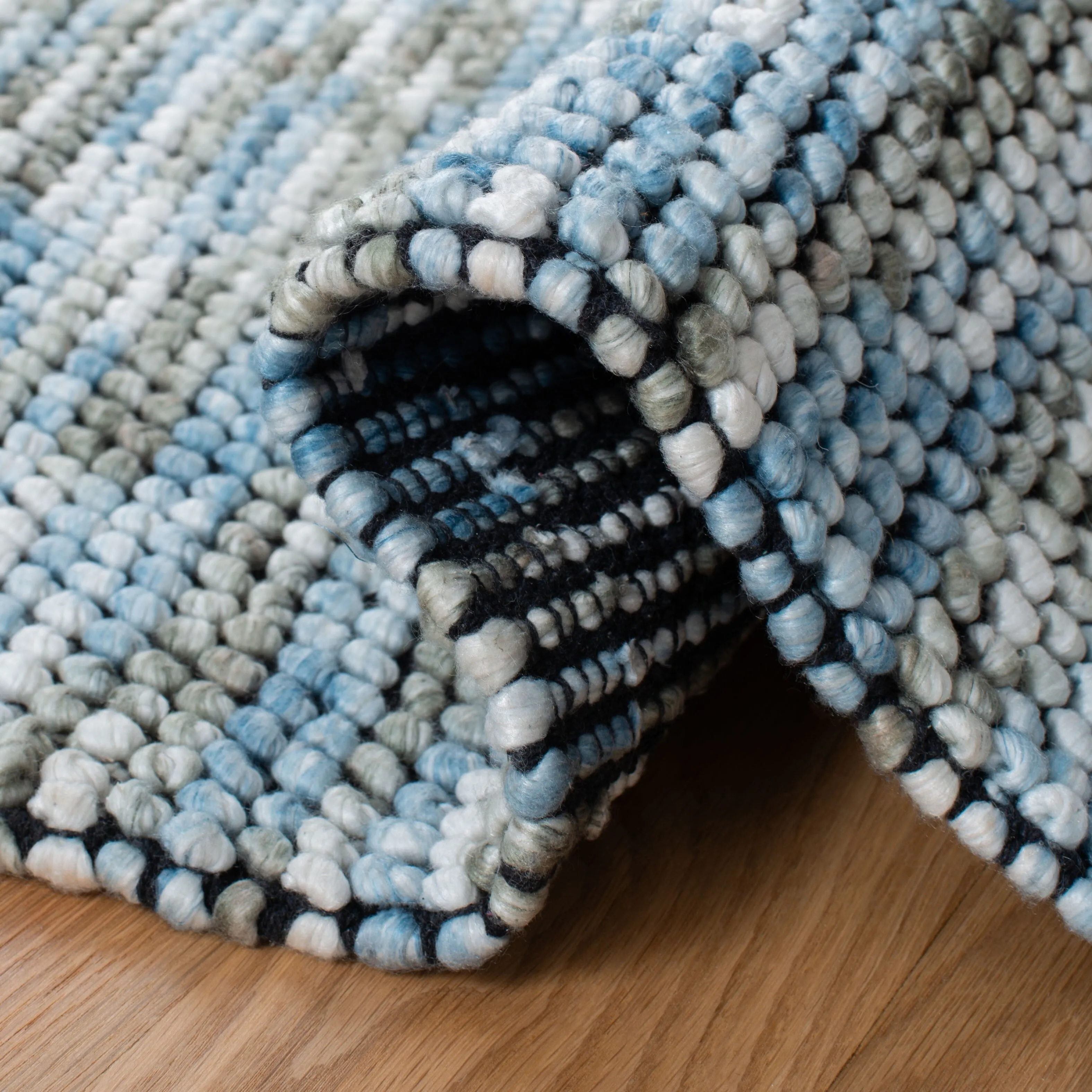 SAFAVIEH Handmade Natura Adriena Wool Rug