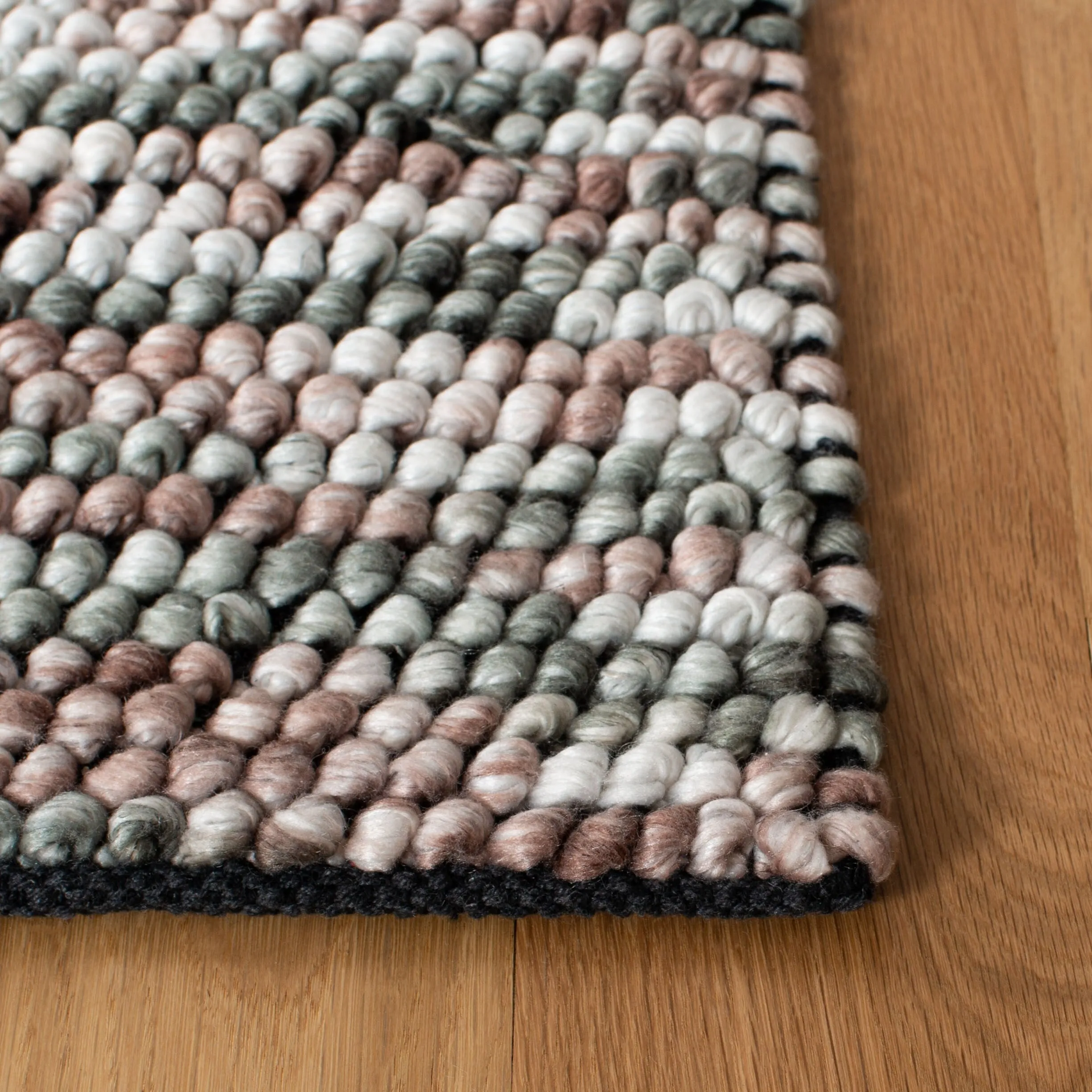 SAFAVIEH Handmade Natura Adriena Wool Rug