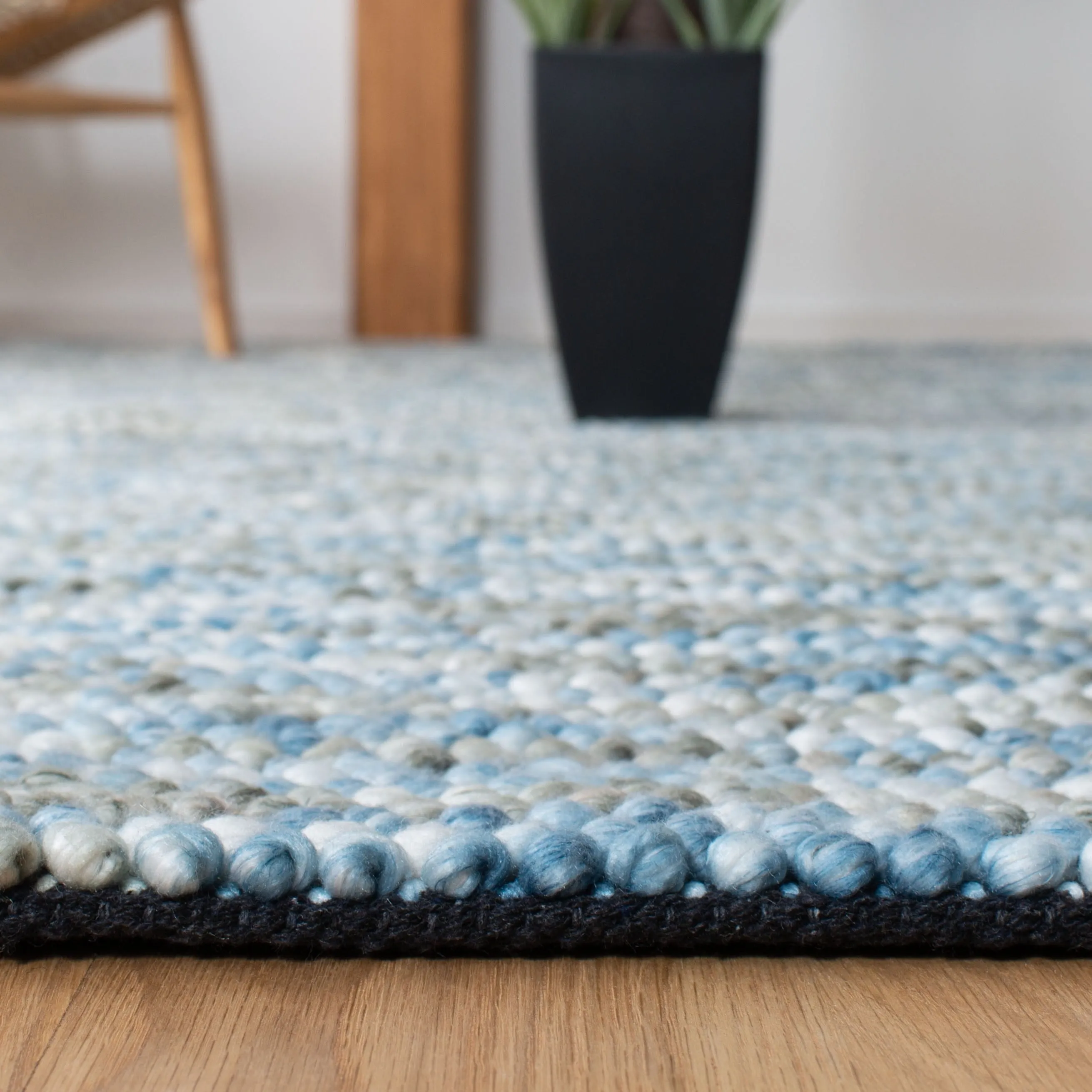 SAFAVIEH Handmade Natura Adriena Wool Rug