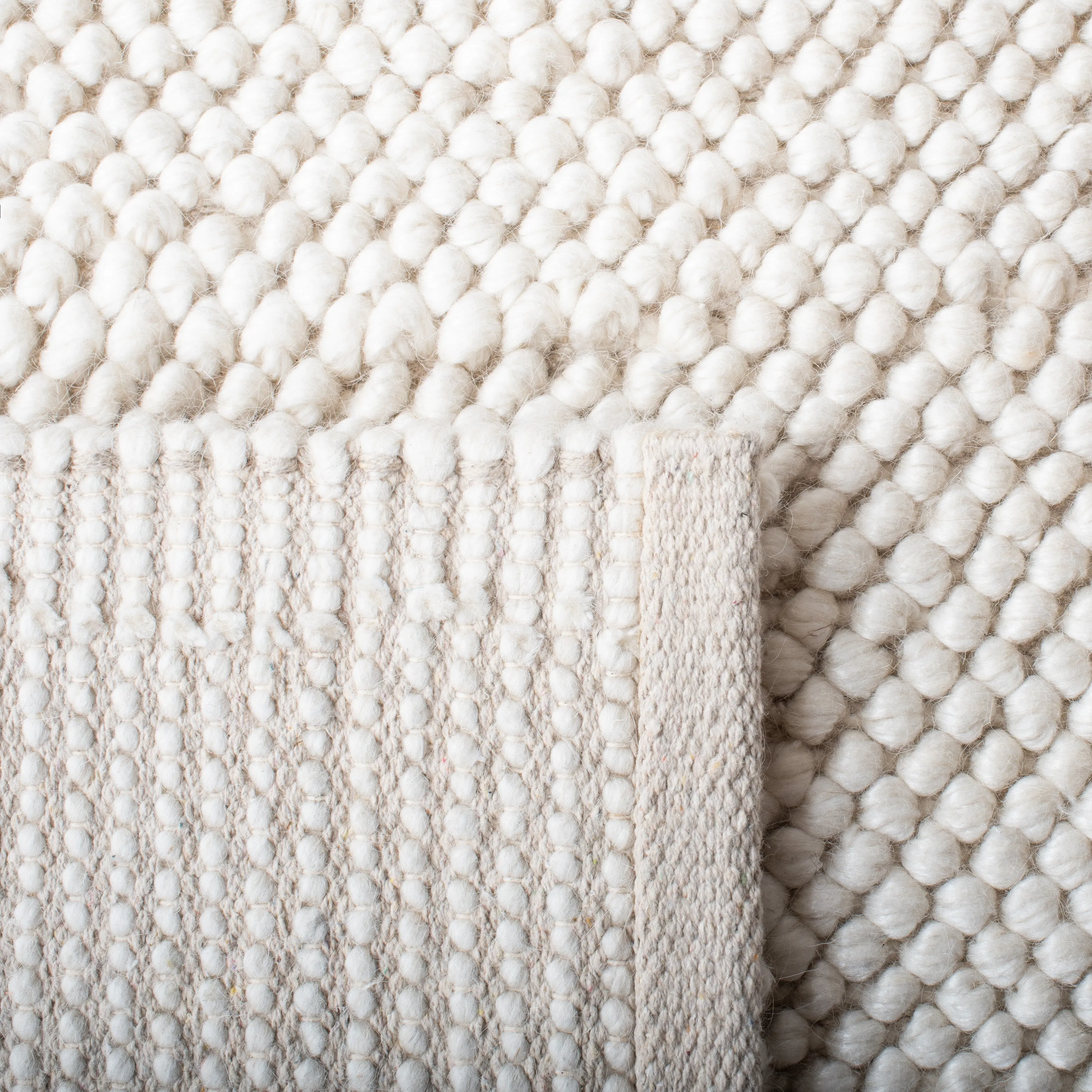 SAFAVIEH Handmade Natura Adriena Wool Rug