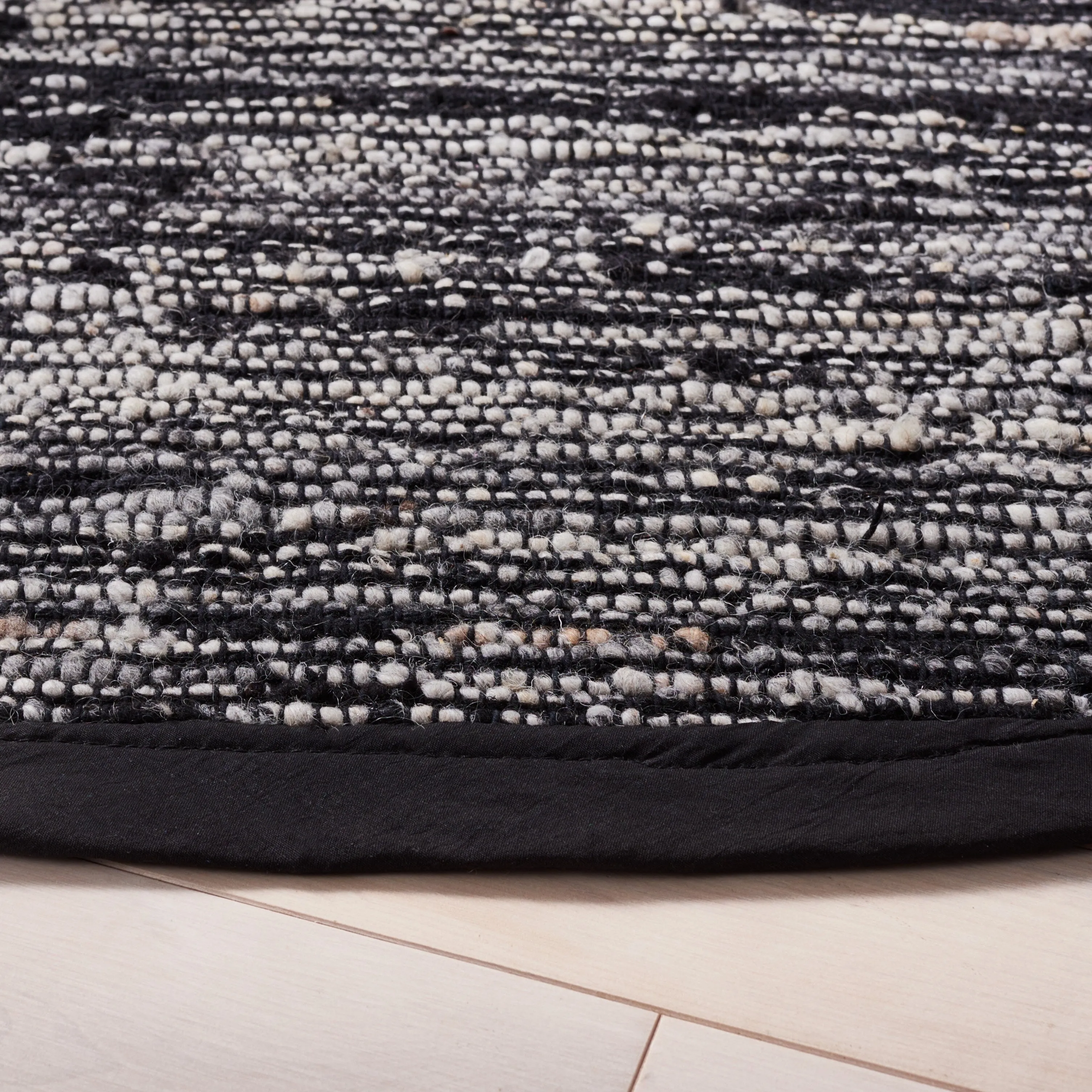 SAFAVIEH Handmade Natura Engelgard Wool Rug