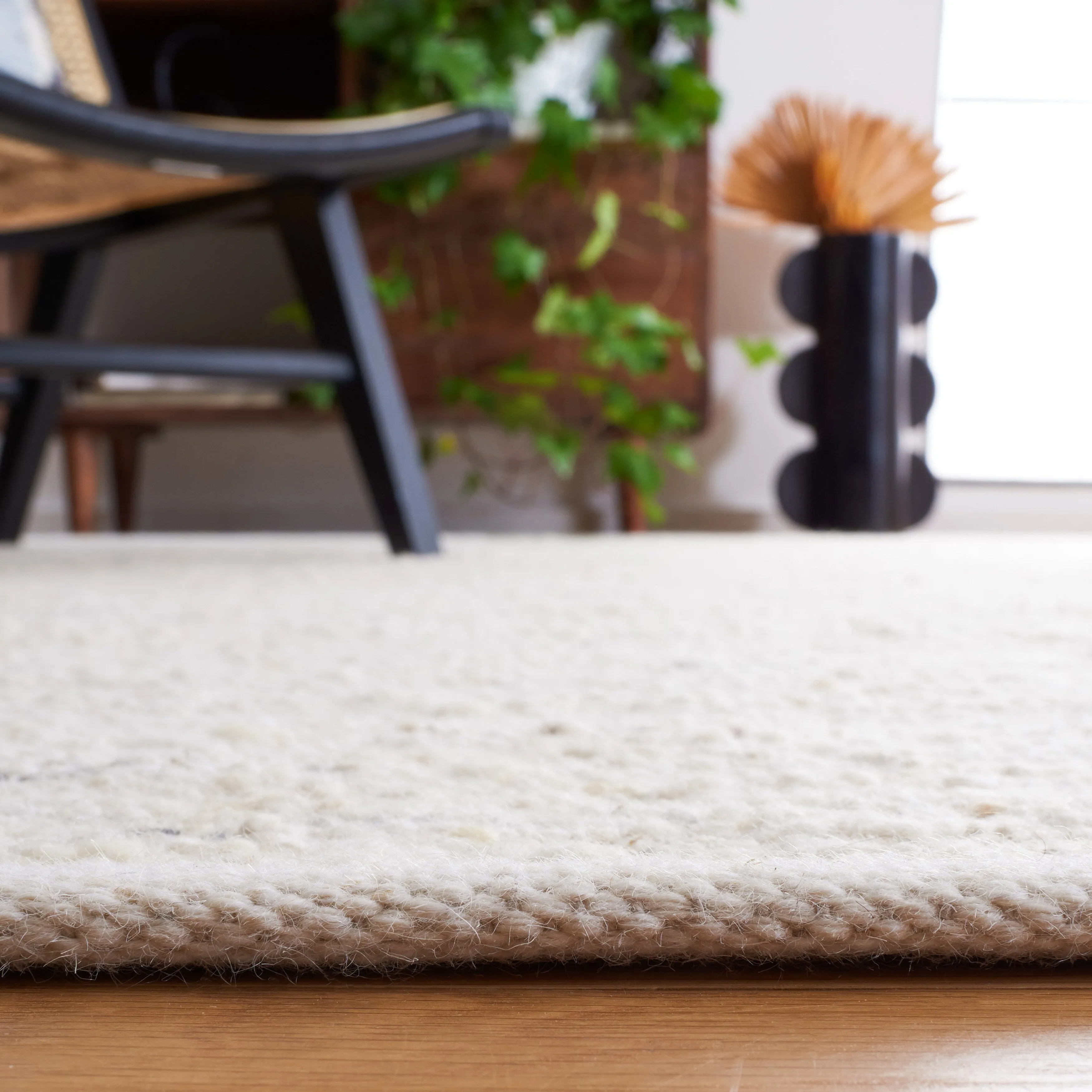 SAFAVIEH Handmade Natura Engelgard Wool Rug