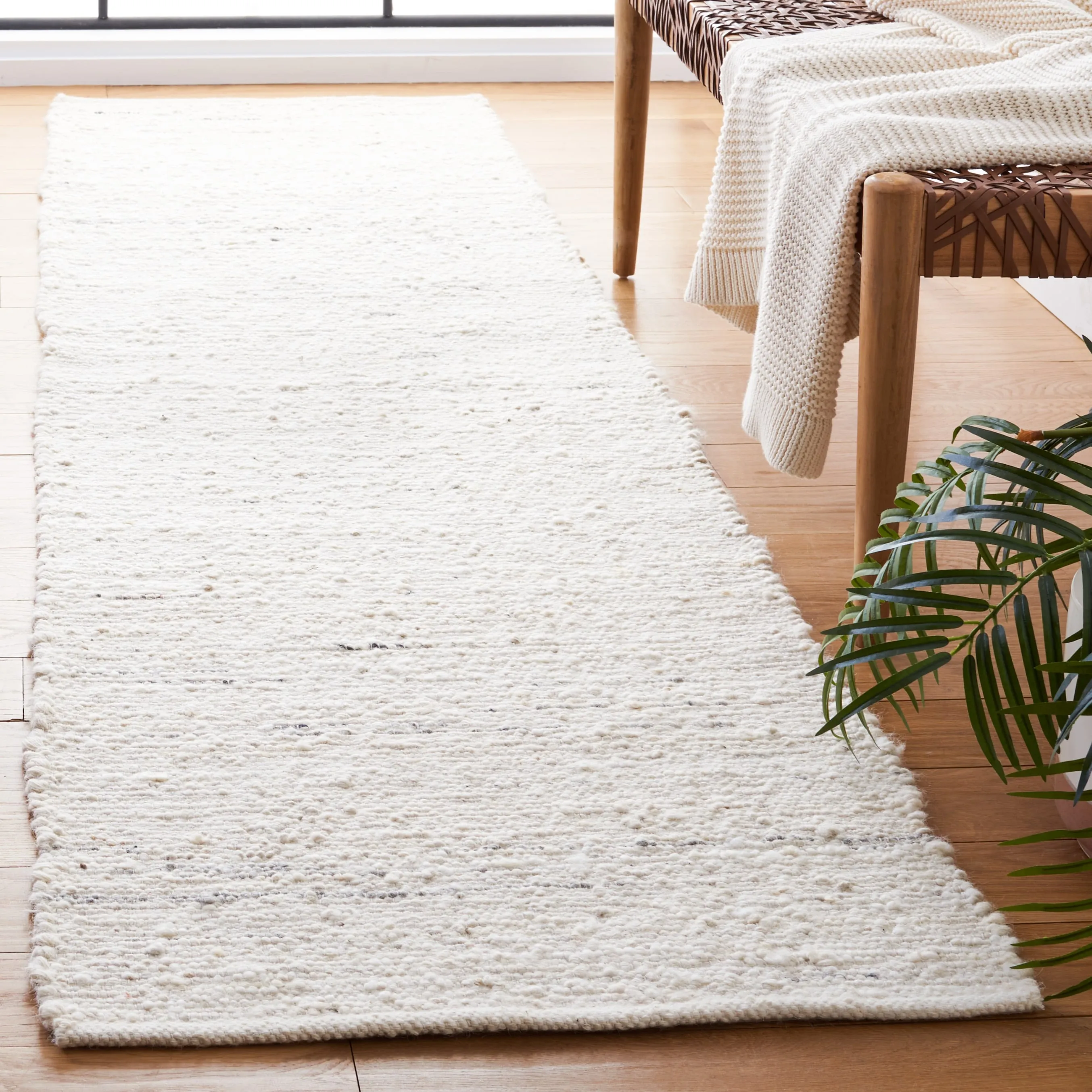 SAFAVIEH Handmade Natura Engelgard Wool Rug