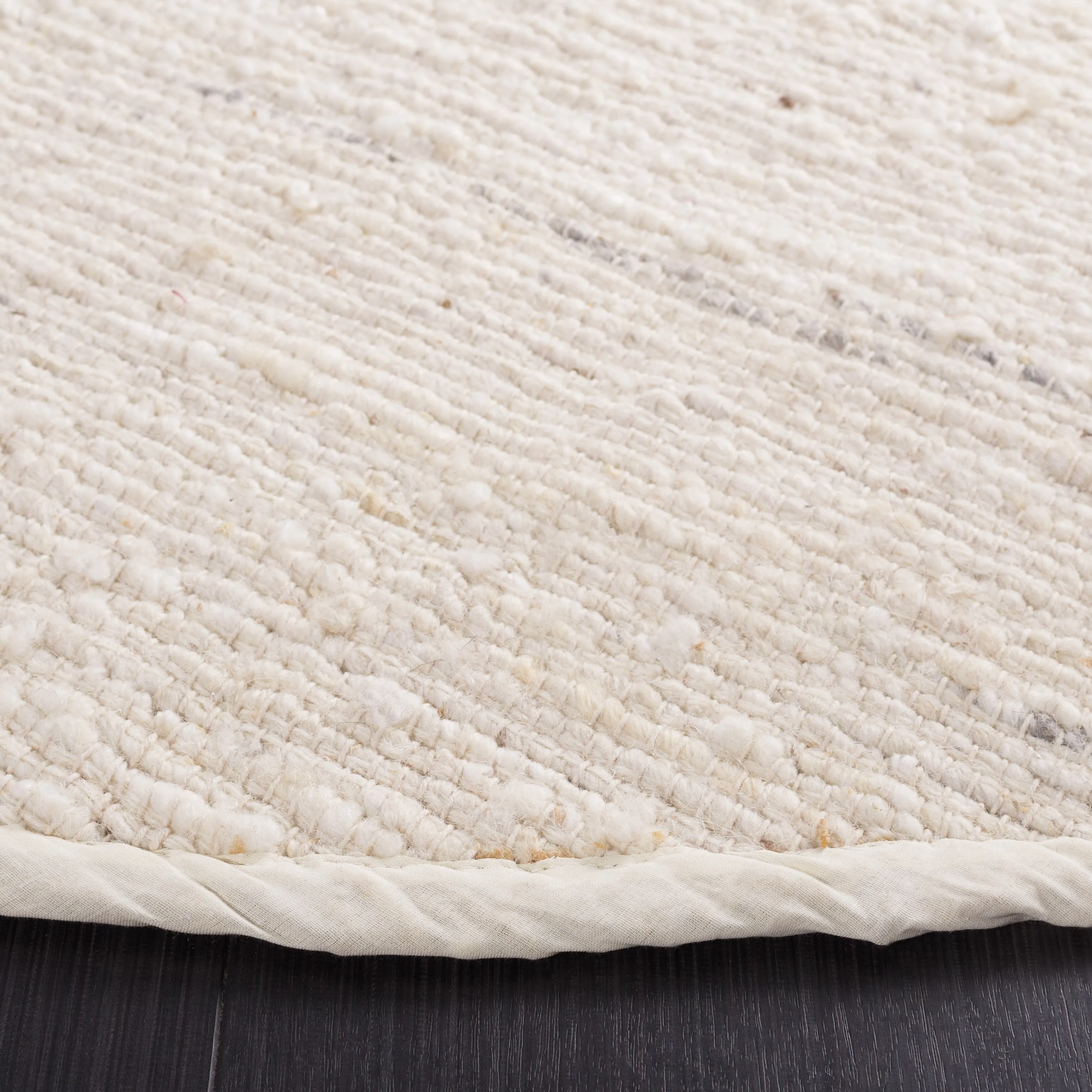 SAFAVIEH Handmade Natura Engelgard Wool Rug