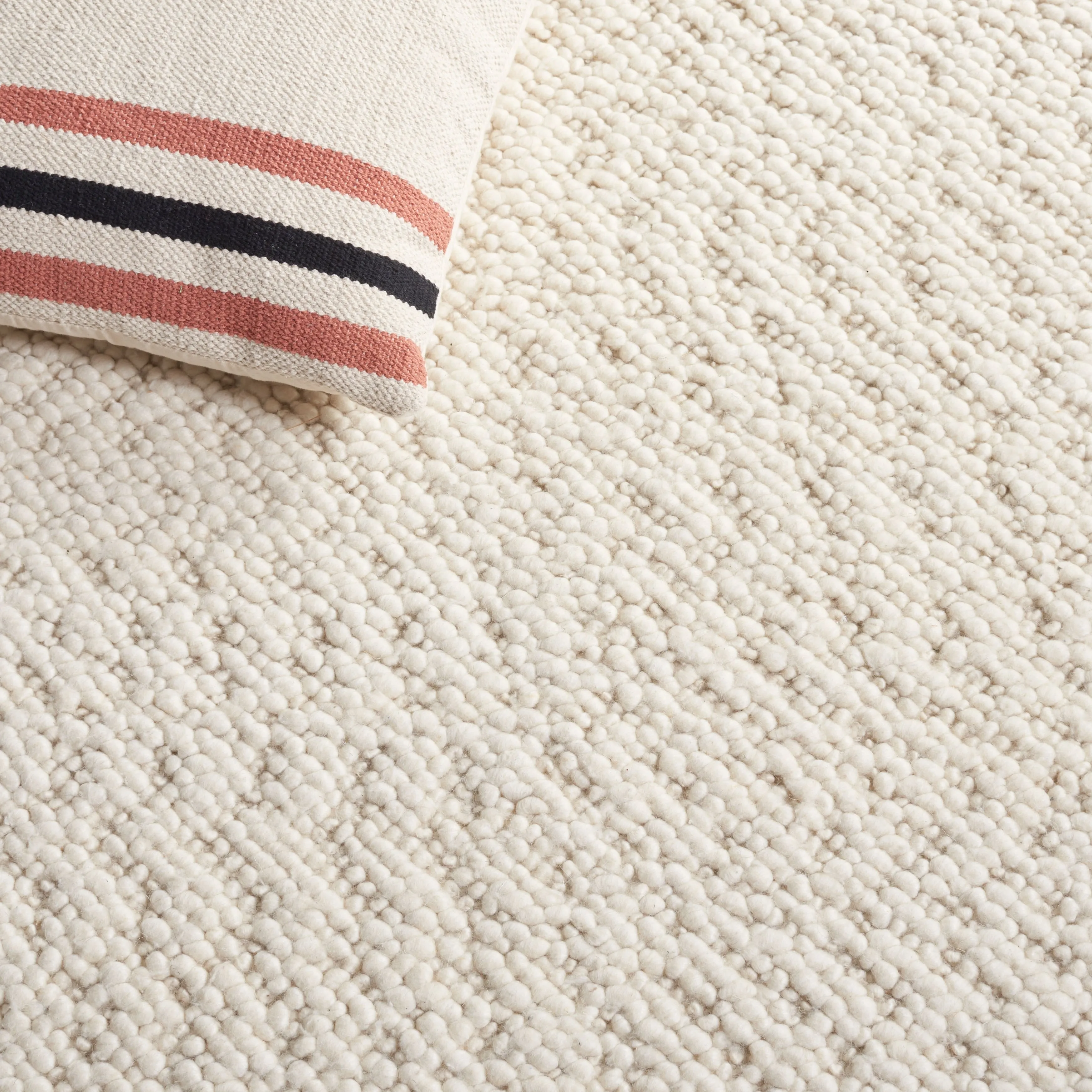 SAFAVIEH Handmade Natura Simonette Textured Wool Rug