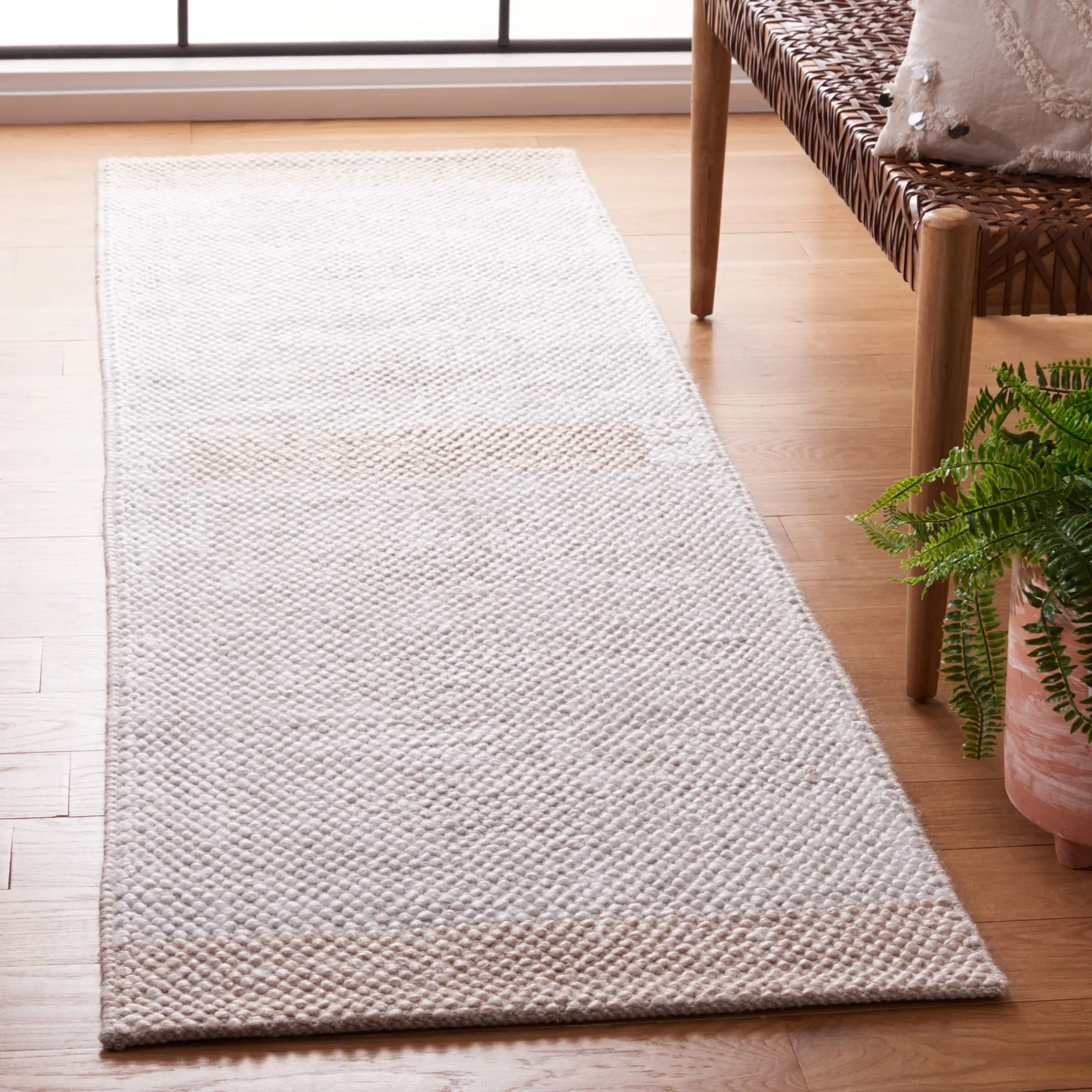 SAFAVIEH Handmade Natura Vroni Transitional Wool Rug