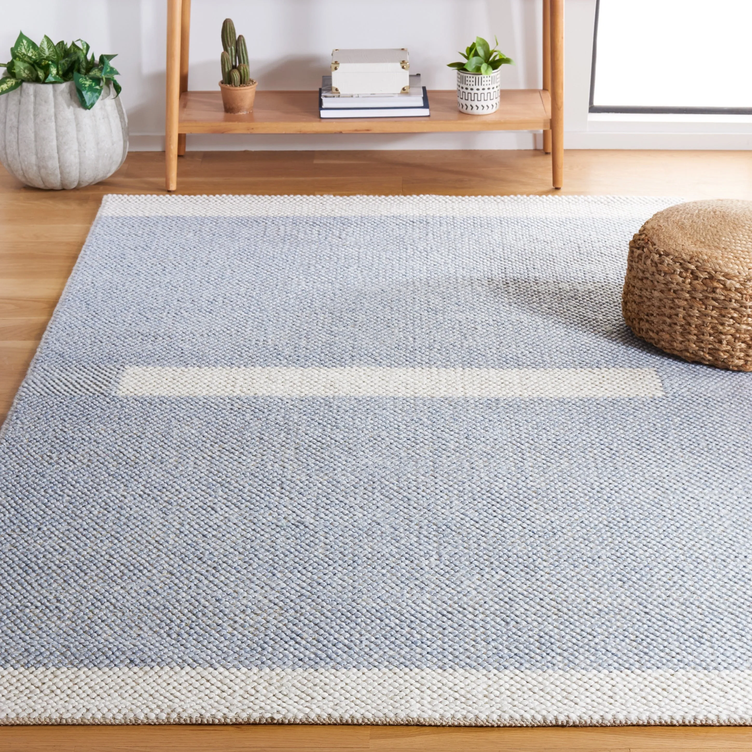 SAFAVIEH Handmade Natura Vroni Transitional Wool Rug