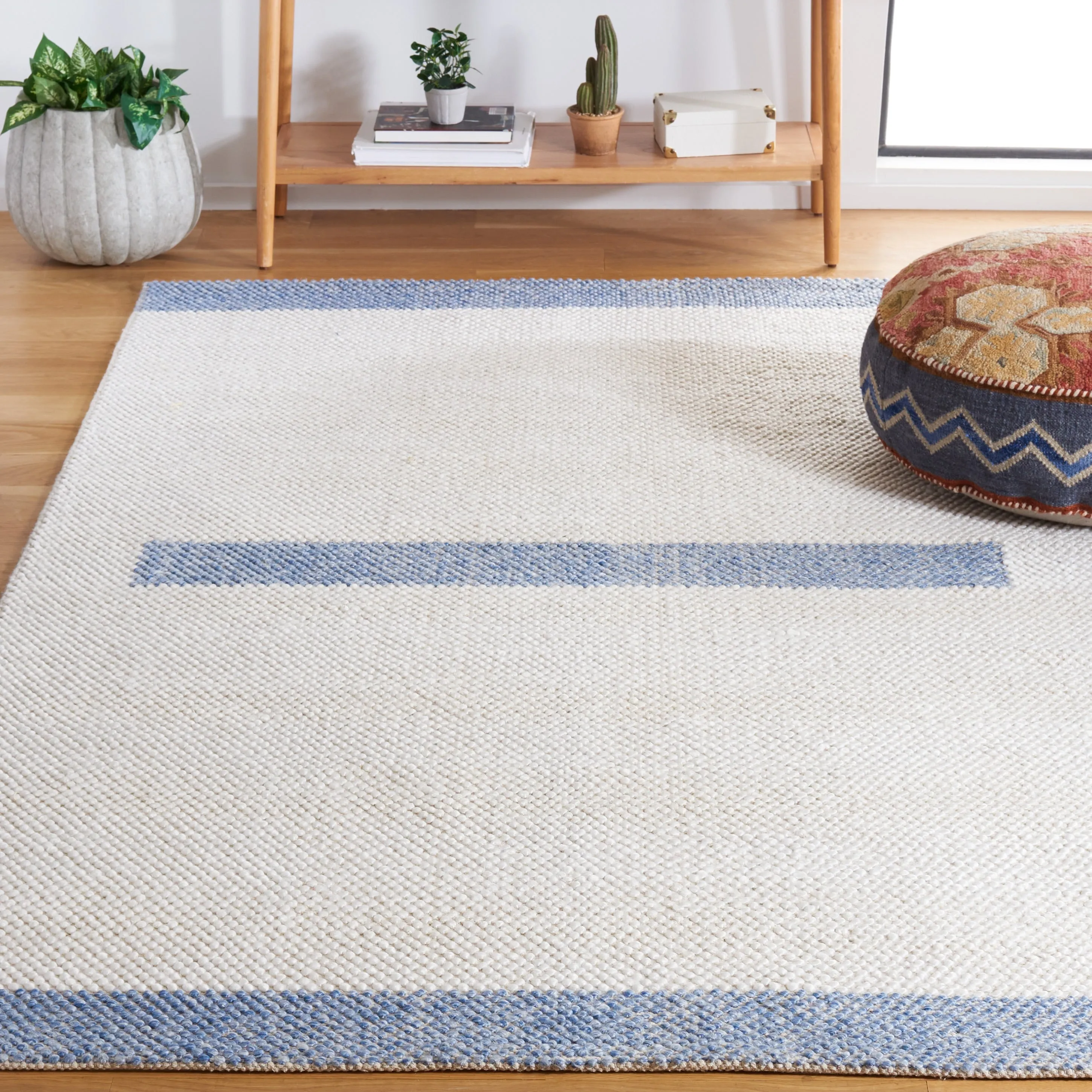 SAFAVIEH Handmade Natura Vroni Transitional Wool Rug