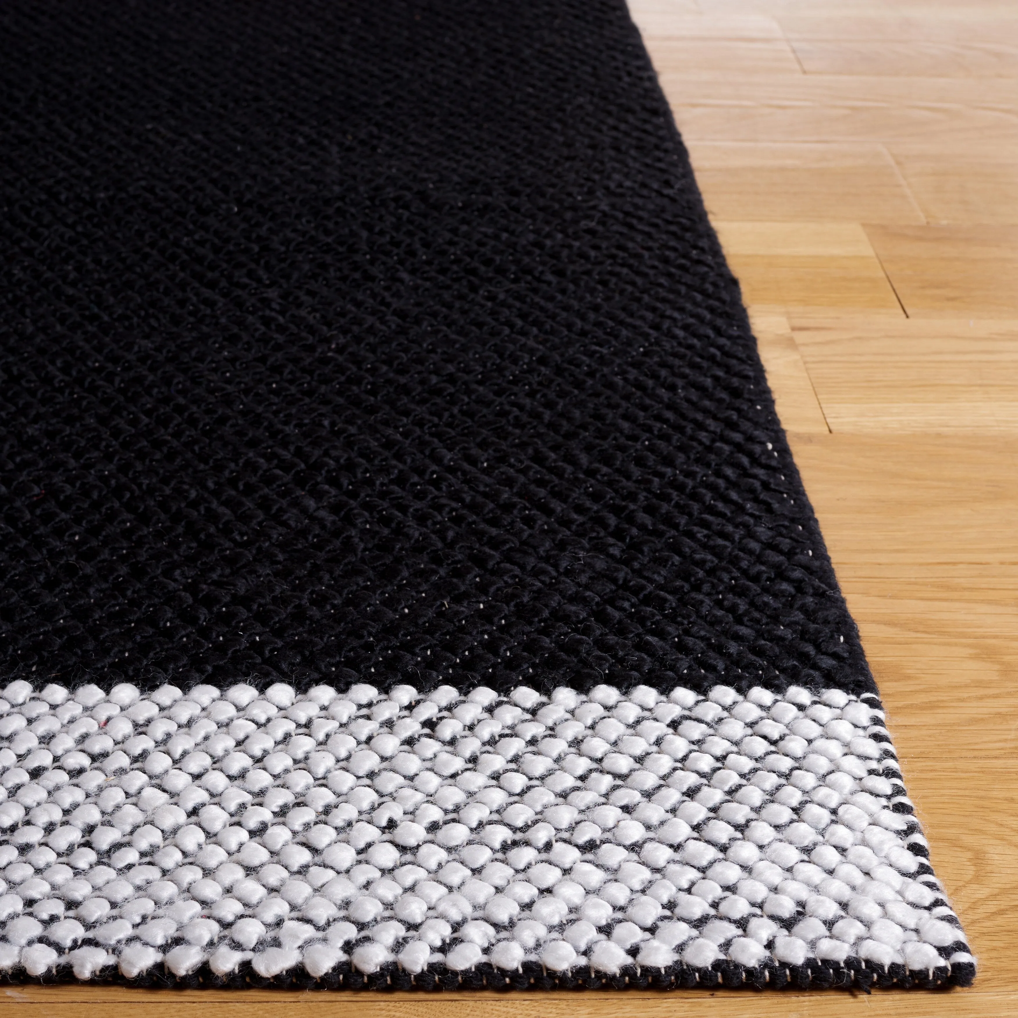 SAFAVIEH Handmade Natura Vroni Transitional Wool Rug