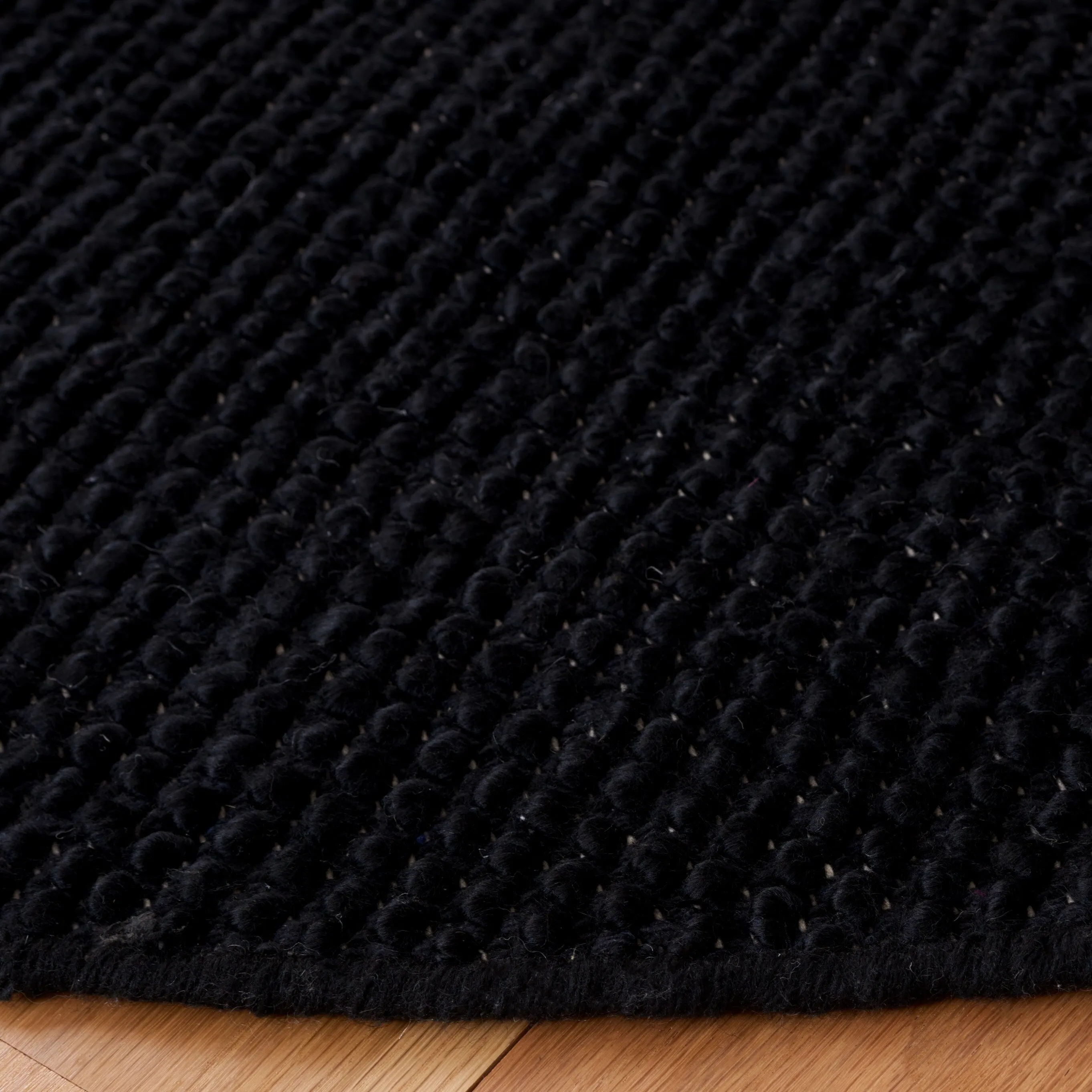 SAFAVIEH Handmade Natura Vroni Transitional Wool Rug