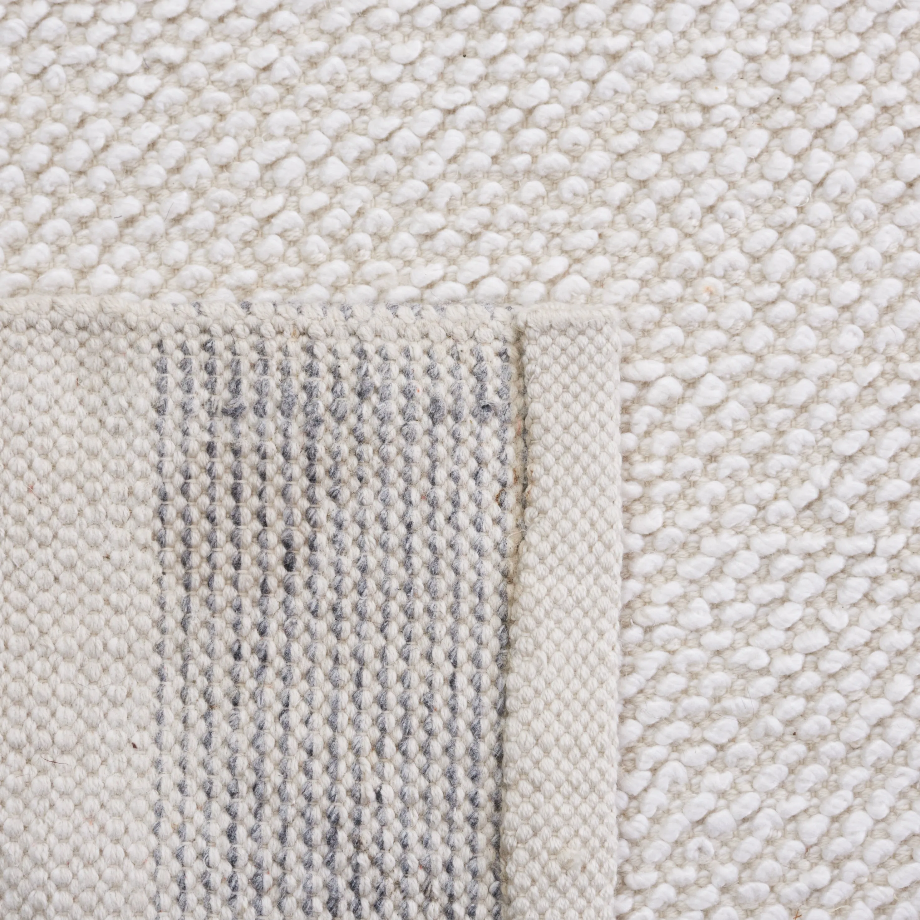 SAFAVIEH Handmade Natura Vroni Transitional Wool Rug