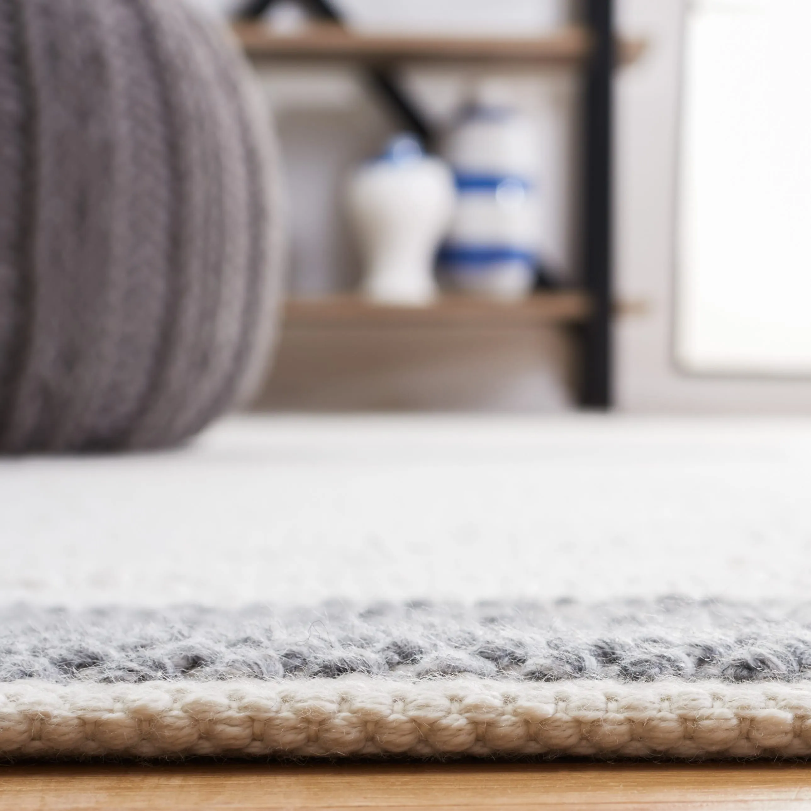 SAFAVIEH Handmade Natura Vroni Transitional Wool Rug