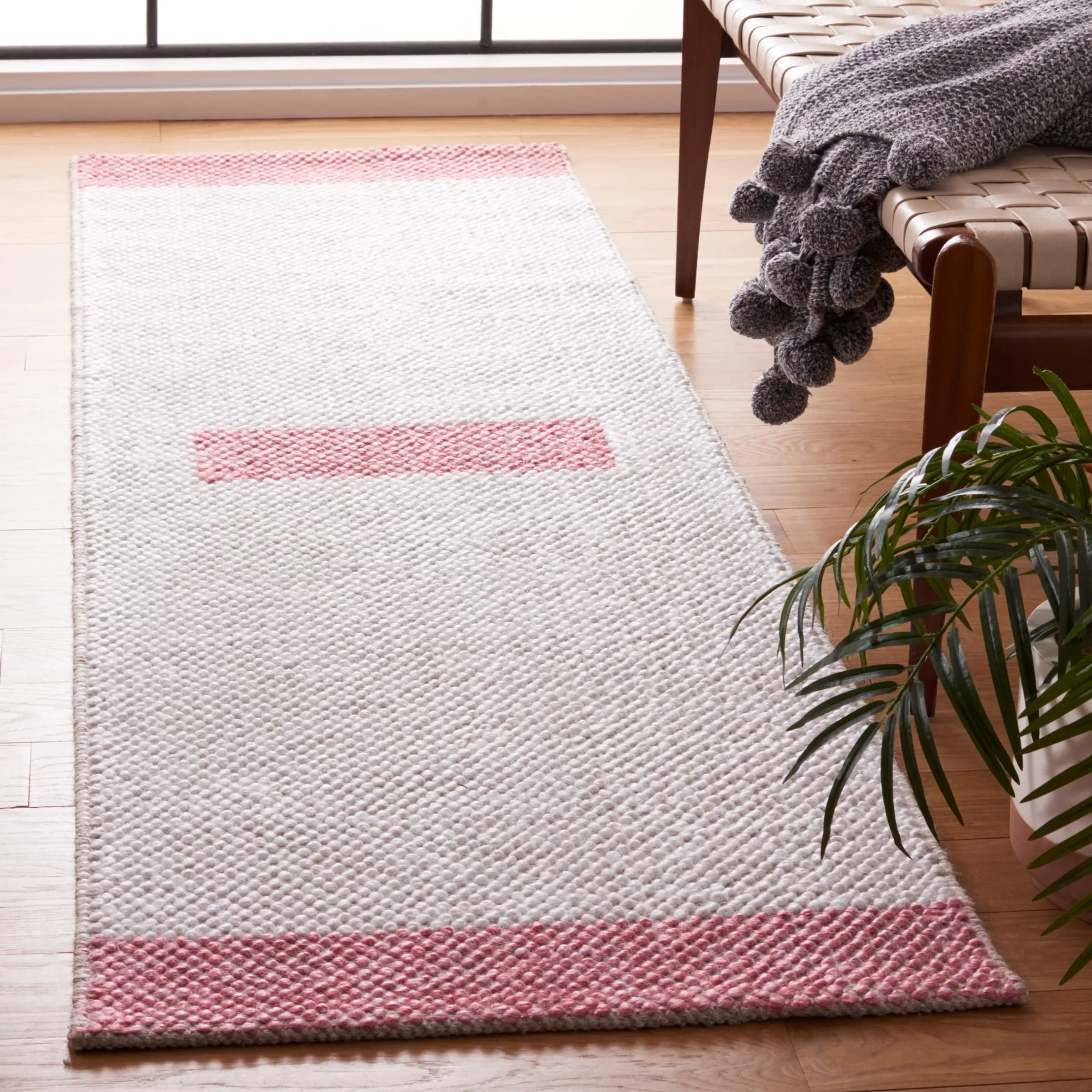 SAFAVIEH Handmade Natura Vroni Transitional Wool Rug