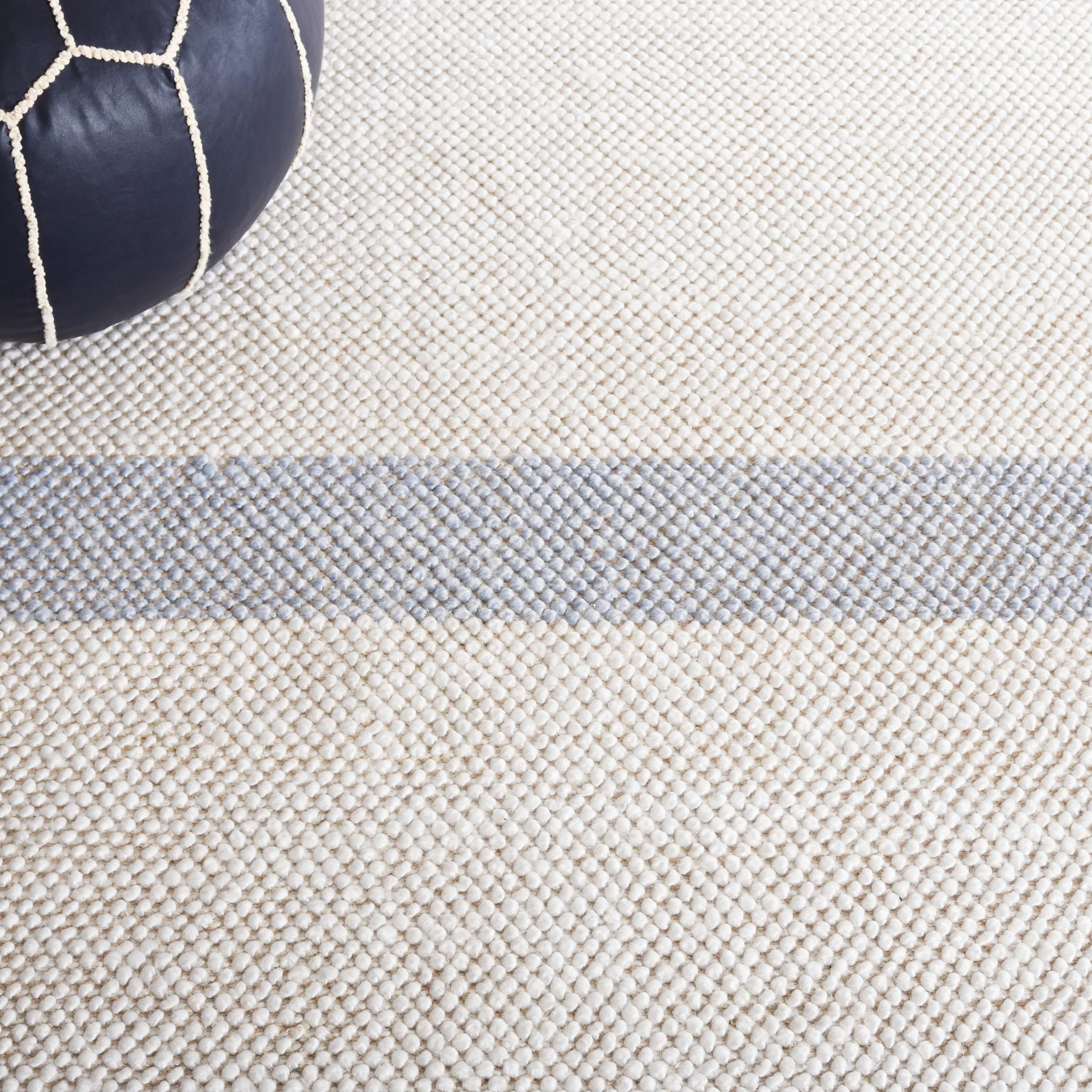 SAFAVIEH Handmade Natura Vroni Transitional Wool Rug
