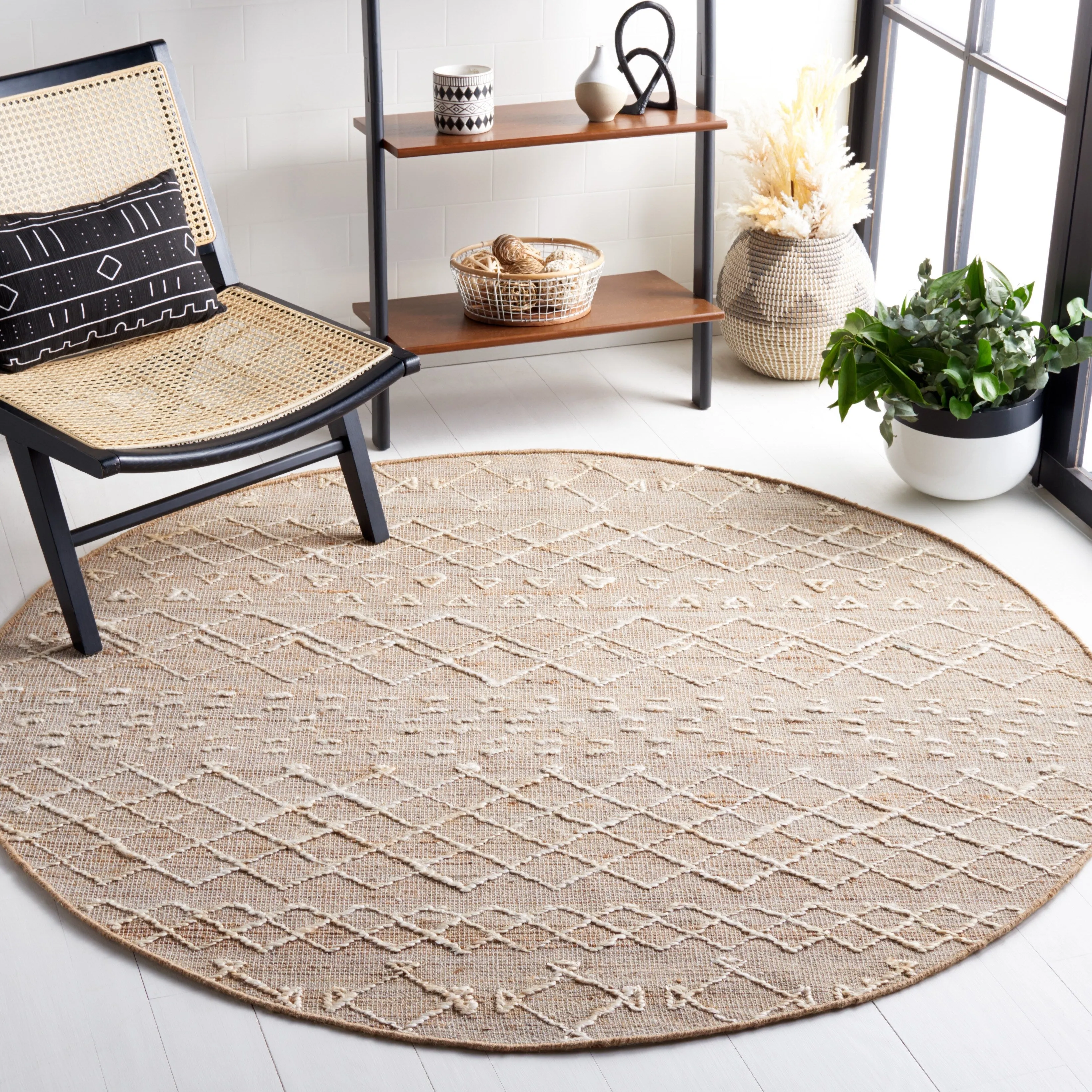SAFAVIEH Handmade Natural Fiber Sneh-Lata Boho Jute Fringe Rug