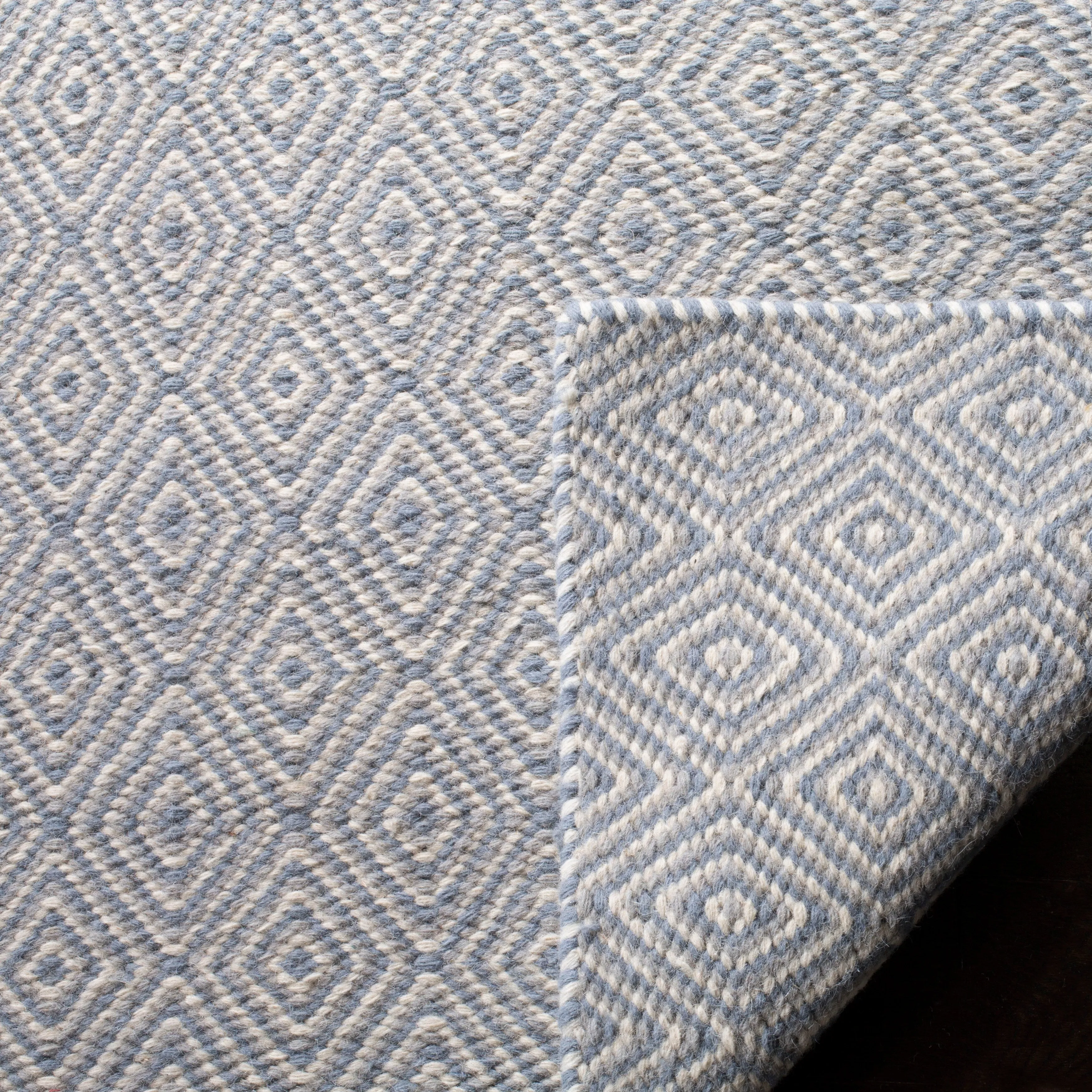 SAFAVIEH Handmade Oasis Vaira Casual Wool Rug