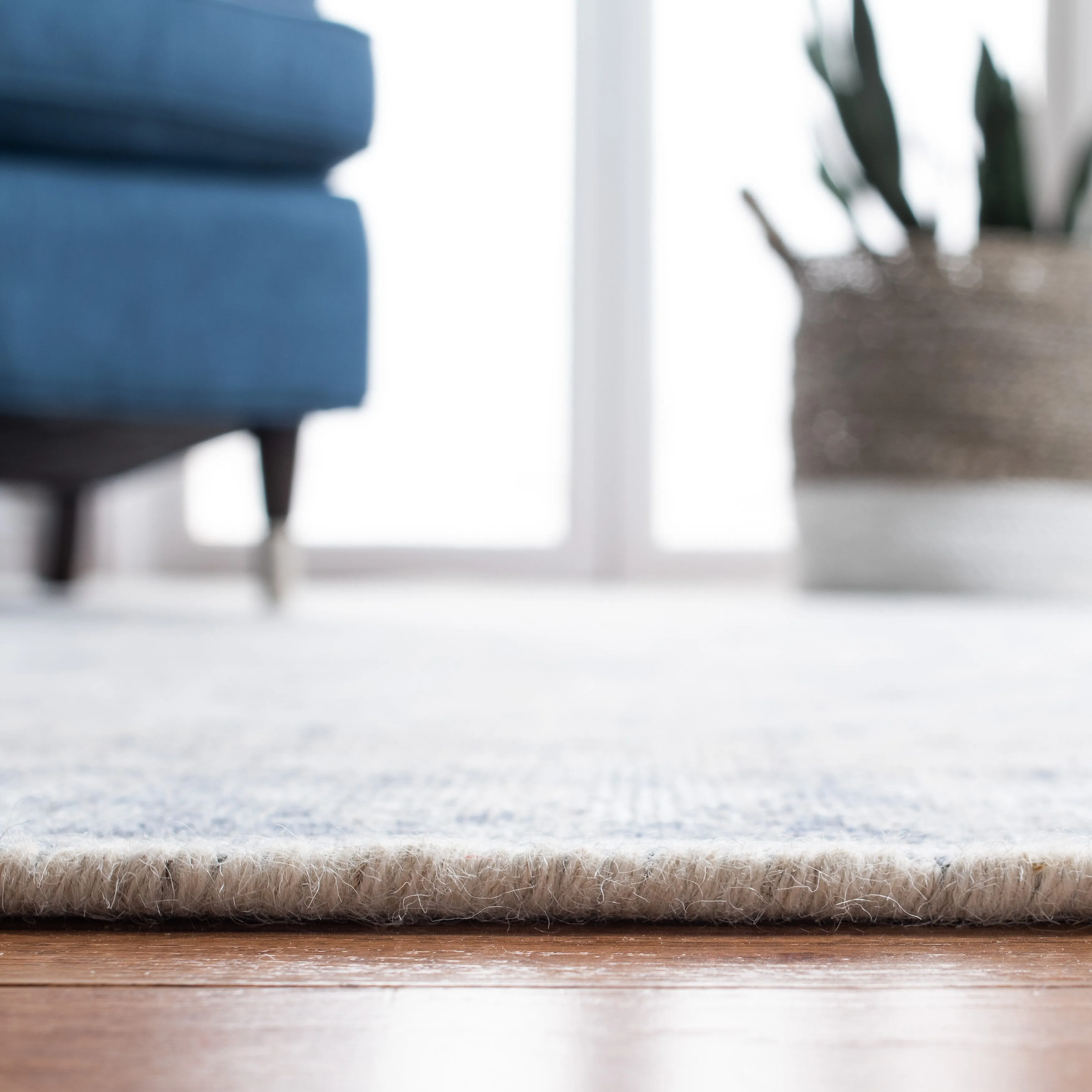SAFAVIEH Handmade Restoration Vintage Katsuji Wool & Viscose Rug