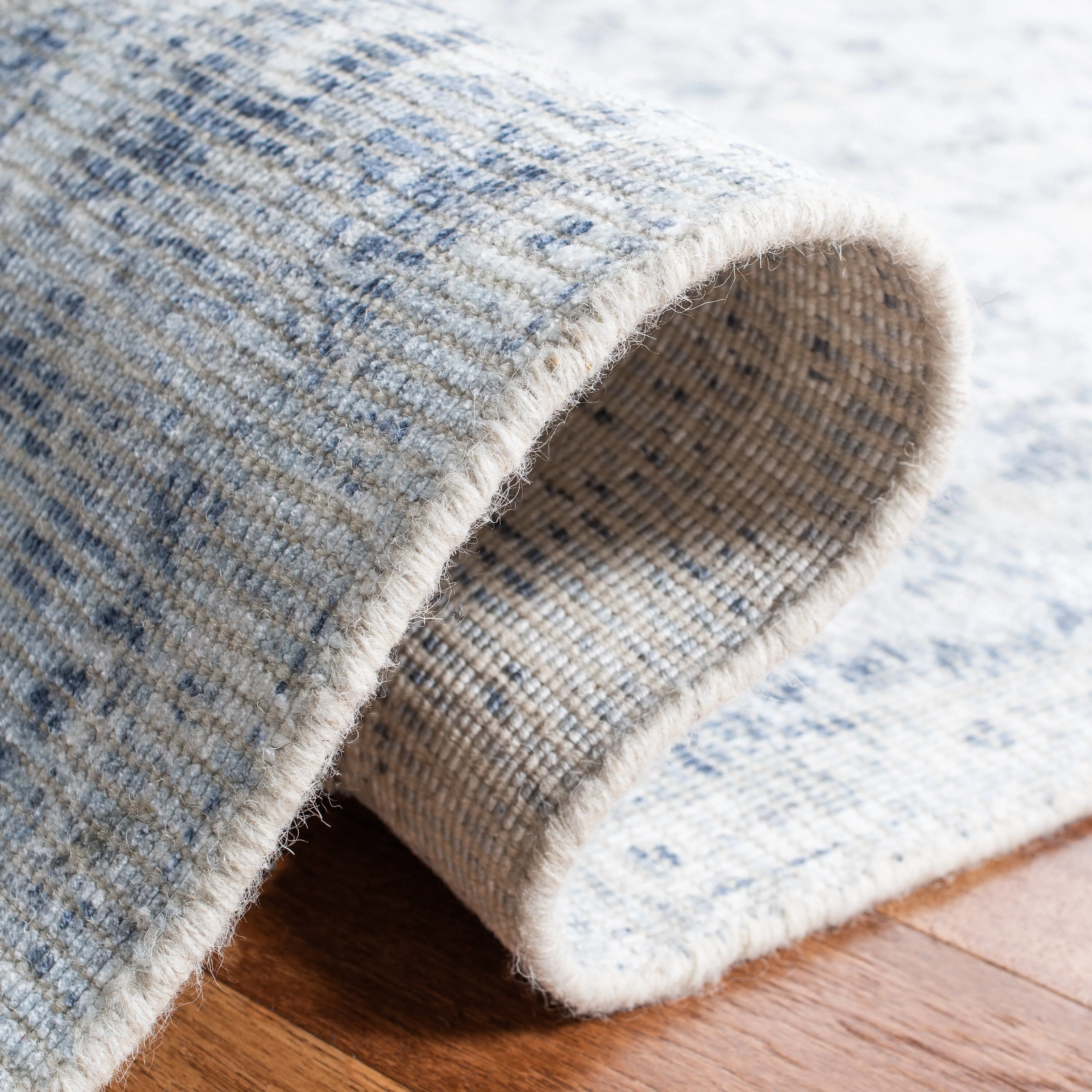 SAFAVIEH Handmade Restoration Vintage Katsuji Wool & Viscose Rug
