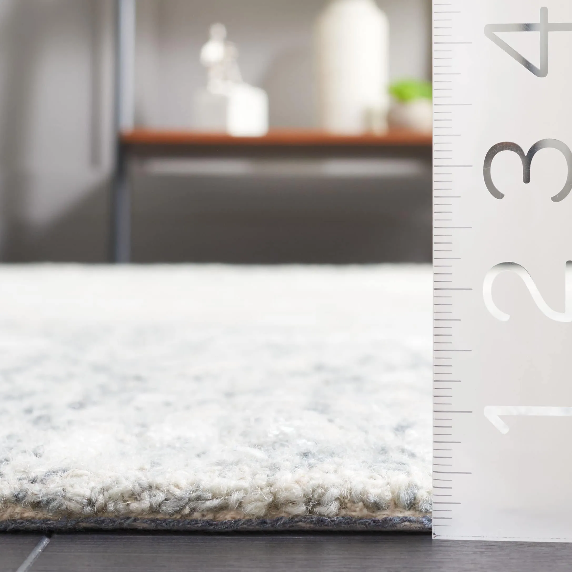 SAFAVIEH Handmade Soho Chanelle Modern Abstract Wool Rug