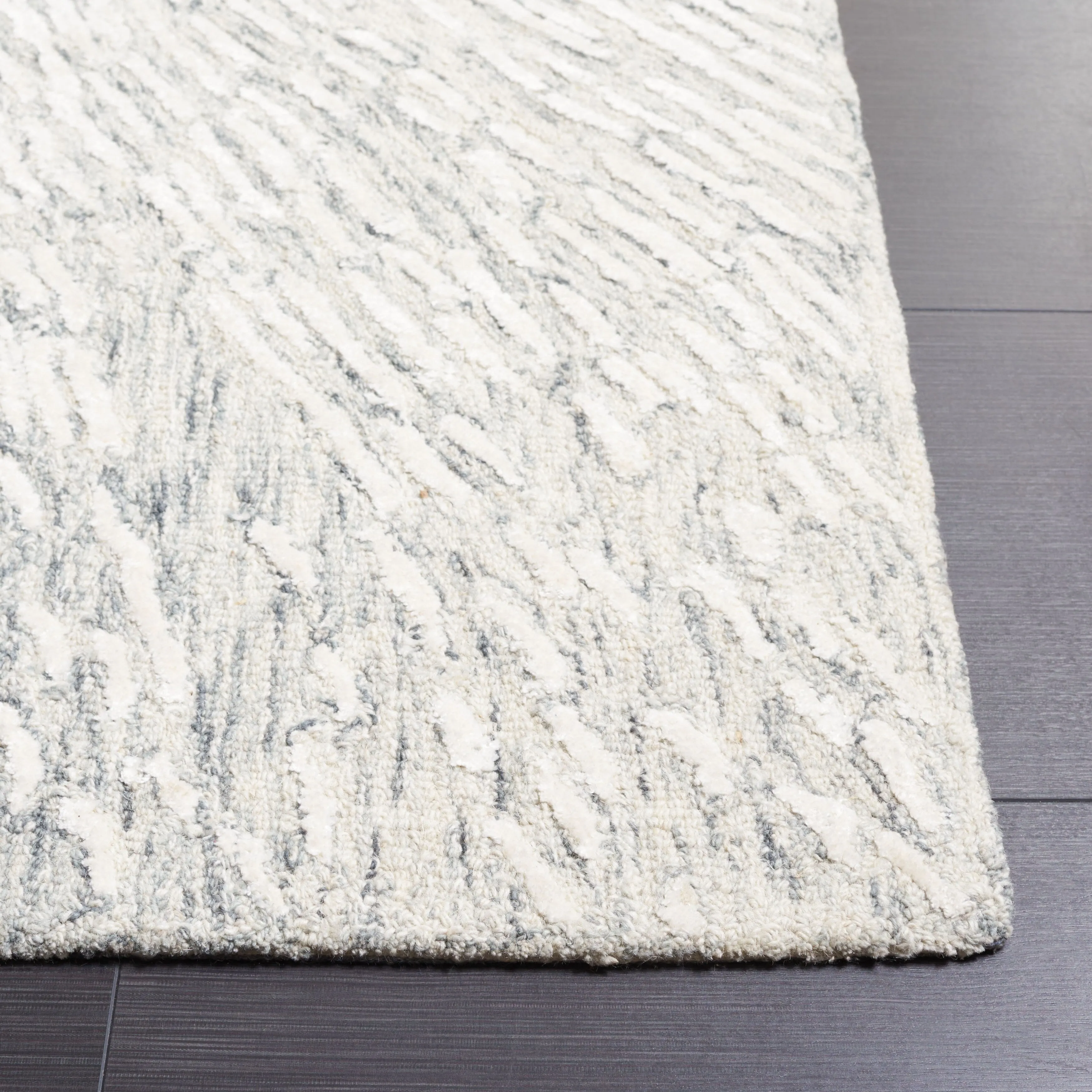 SAFAVIEH Handmade Soho Chanelle Modern Abstract Wool Rug
