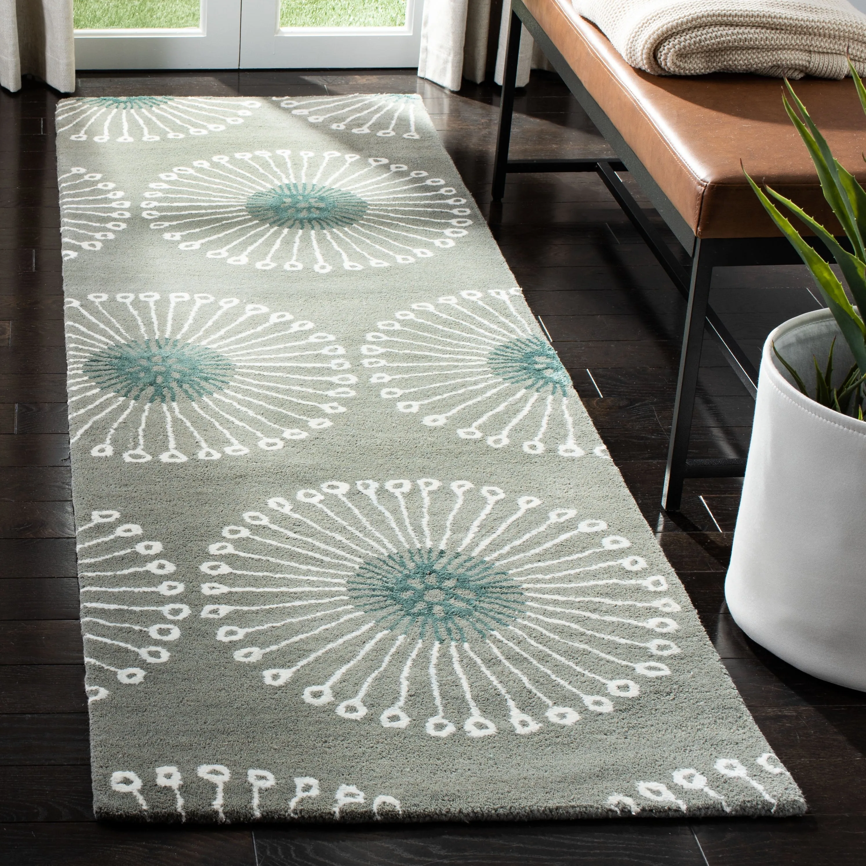 SAFAVIEH Handmade Soho Chimere Dandelion Pattern New Zealand Wool