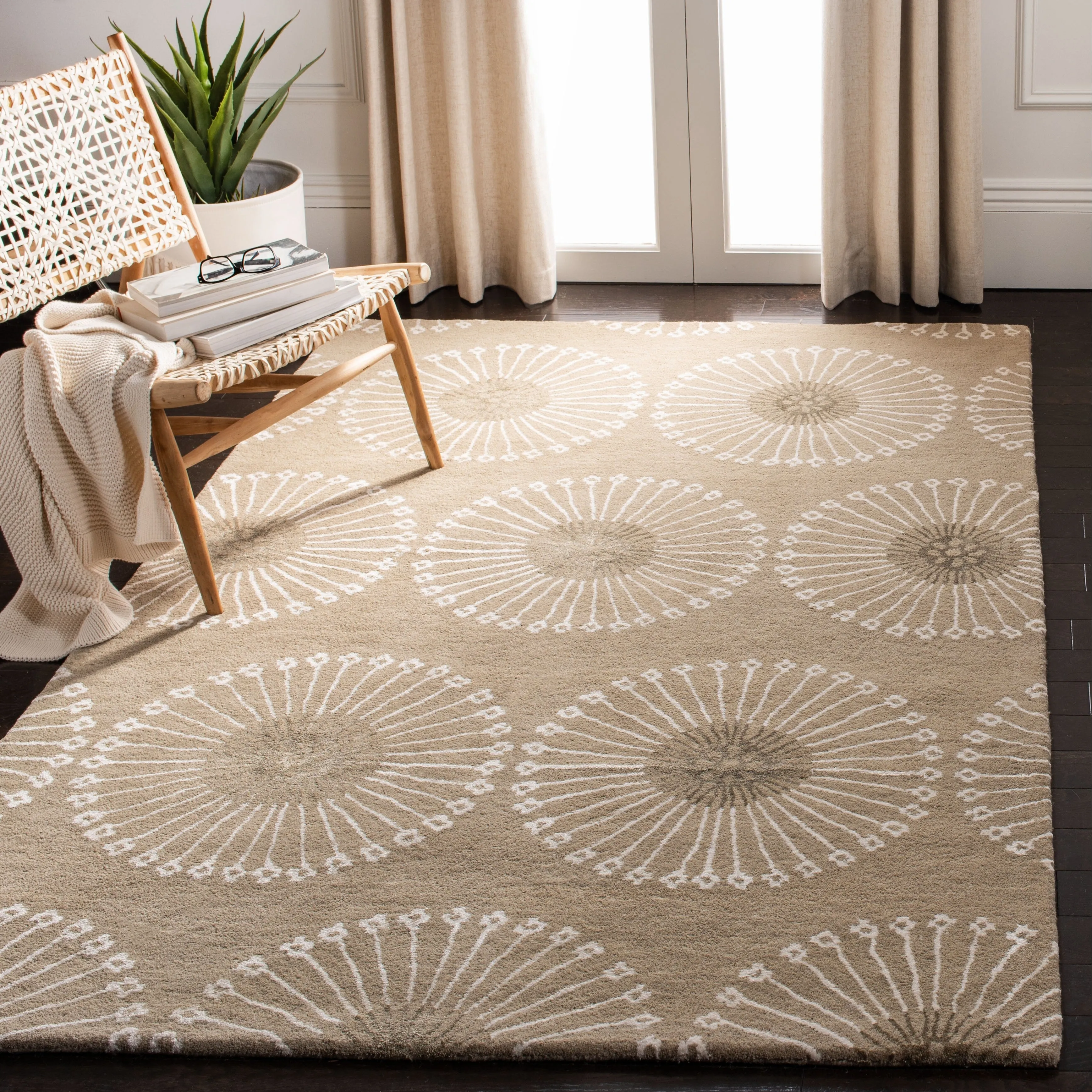 SAFAVIEH Handmade Soho Chimere Dandelion Pattern New Zealand Wool
