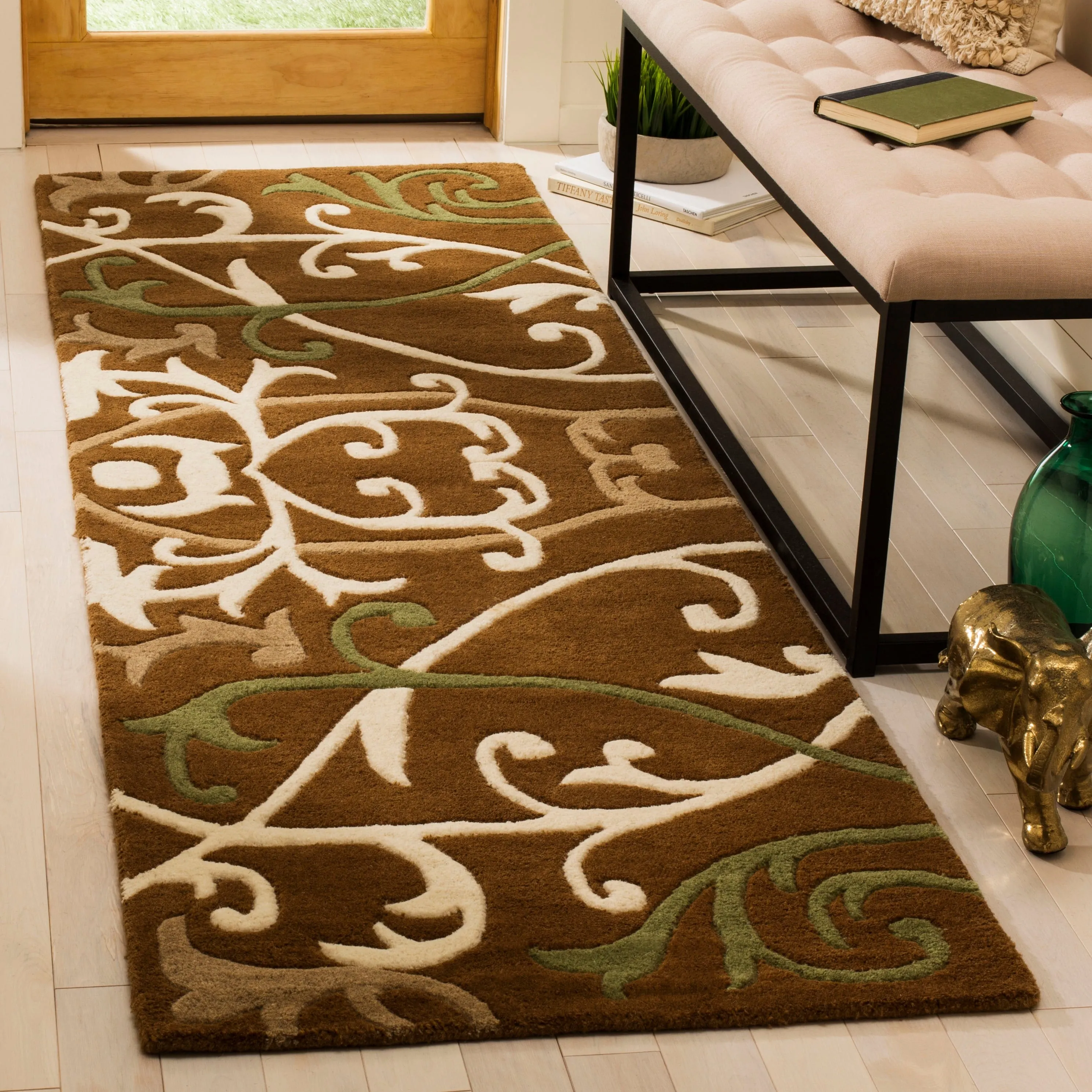 SAFAVIEH Handmade Soho Lakendra N.Z. Wool Rug