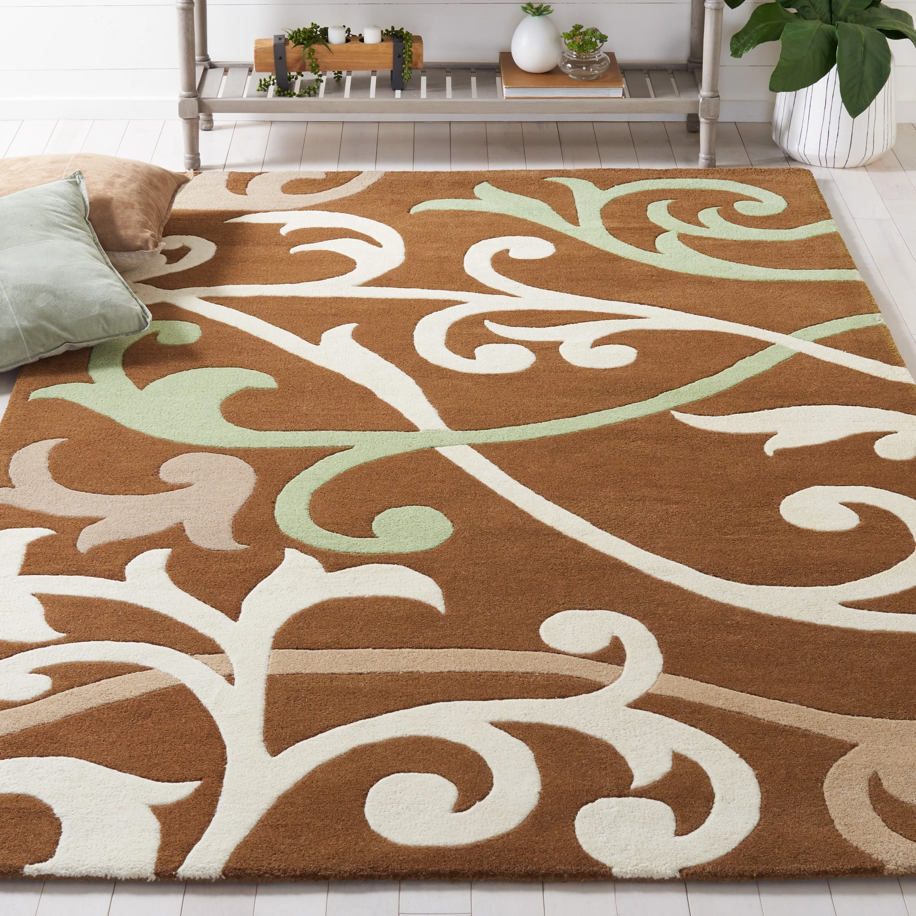 SAFAVIEH Handmade Soho Lakendra N.Z. Wool Rug