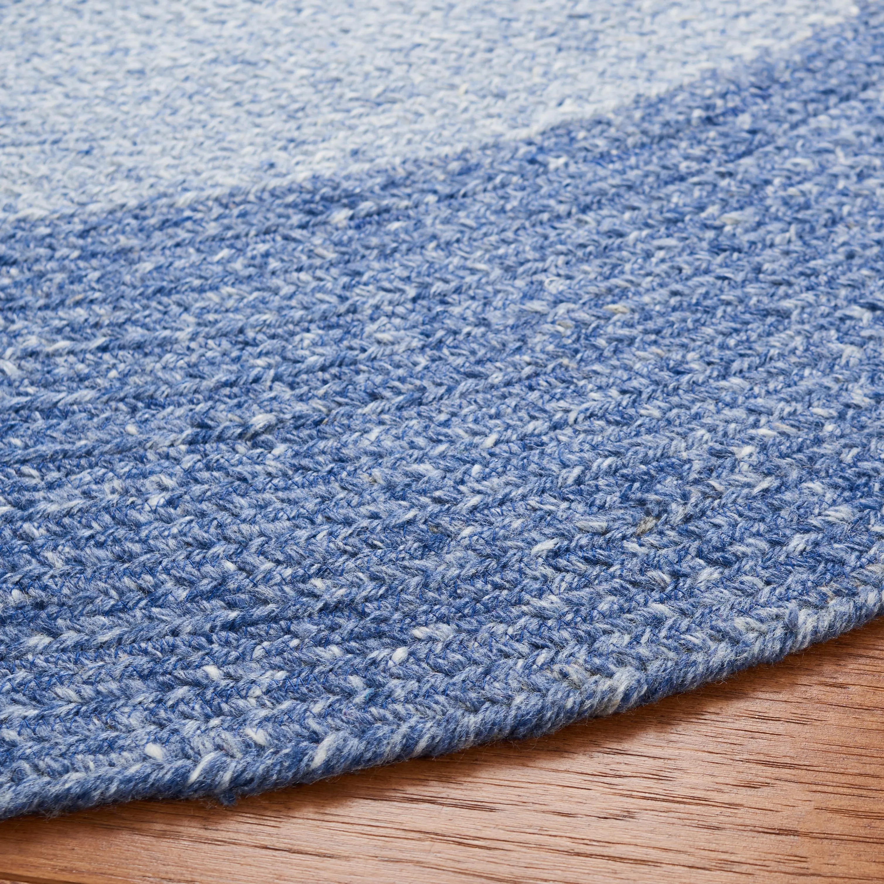 SAFAVIEH Handmade Sossia Country Border Rug