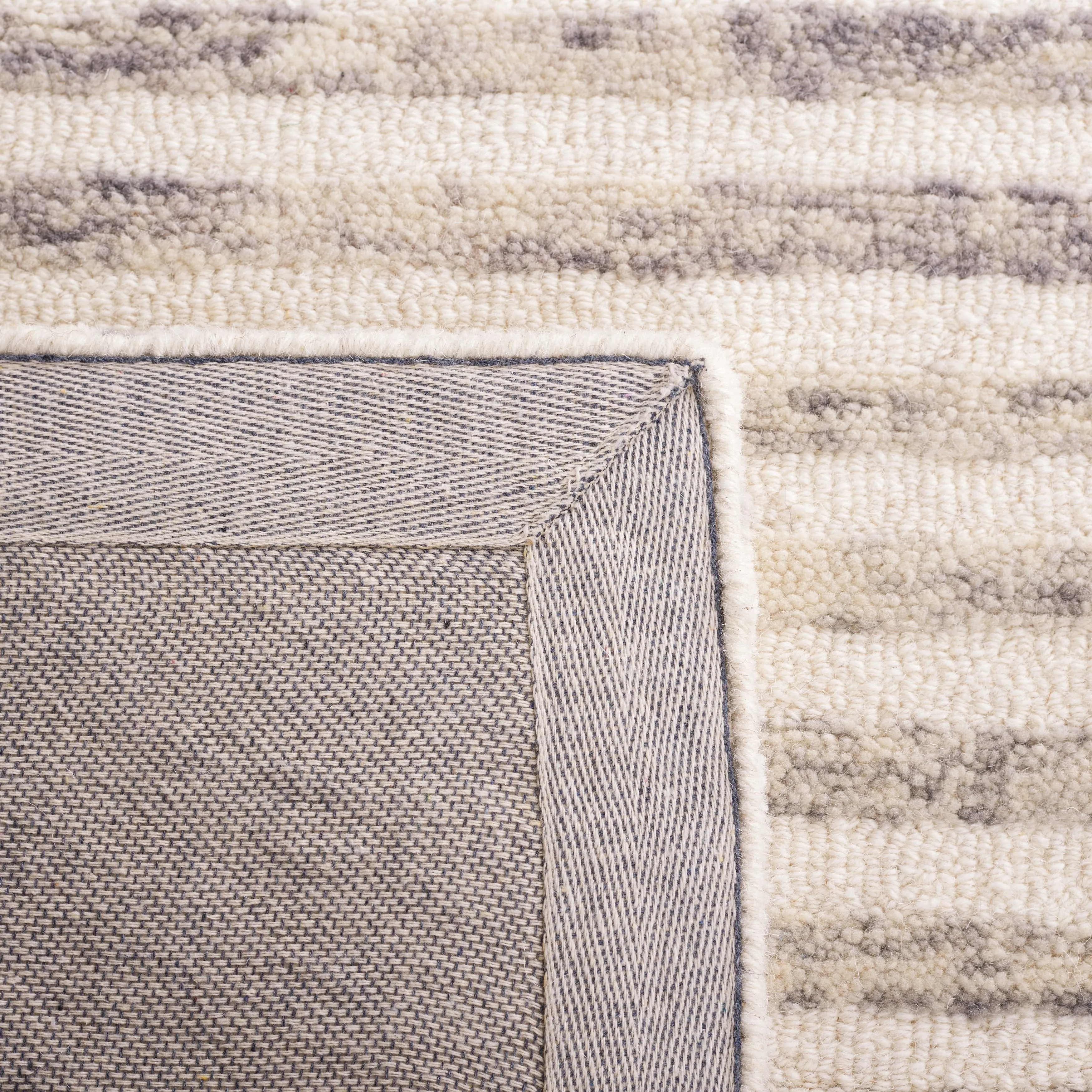 SAFAVIEH Handmade Trace Shara Floral Wool Rug