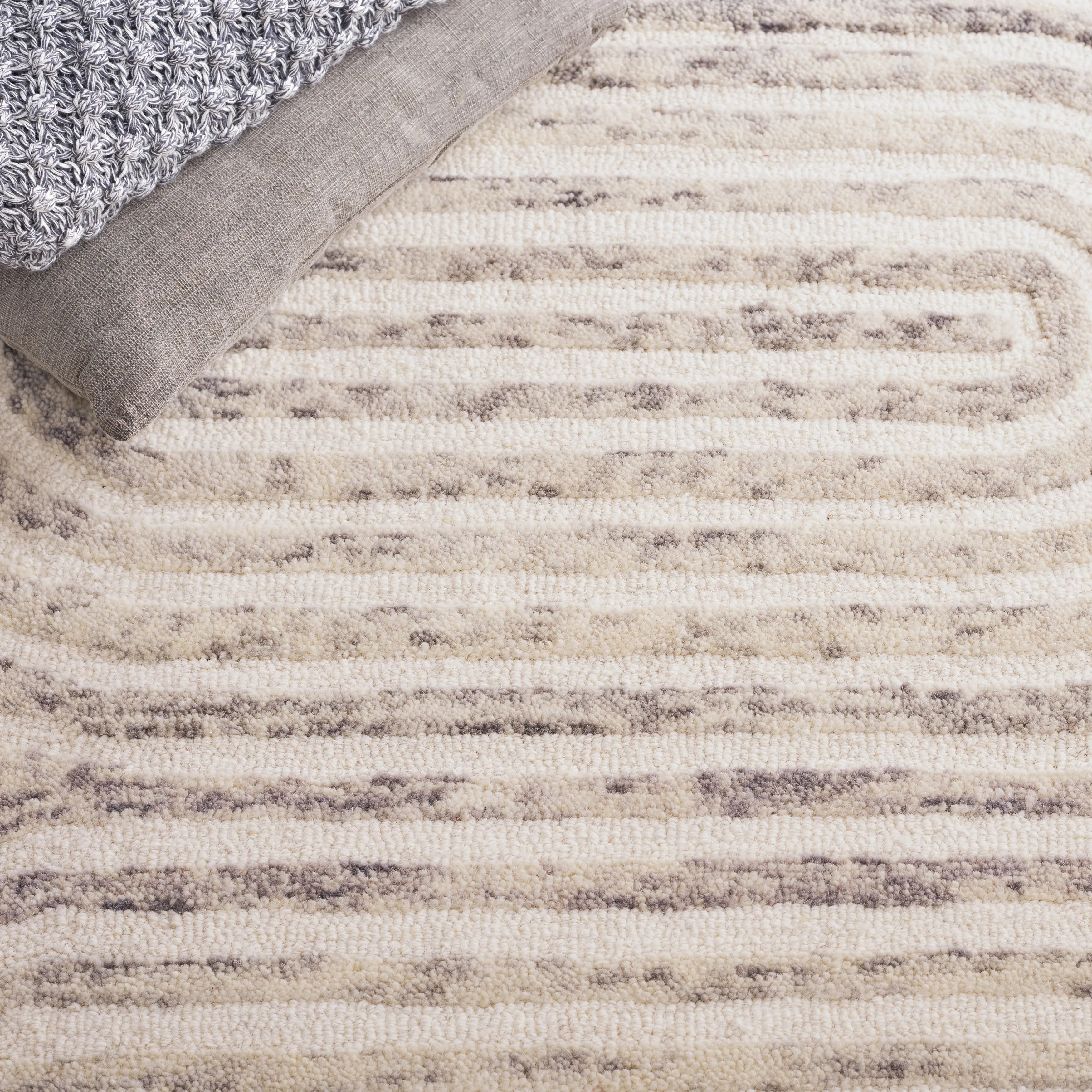 SAFAVIEH Handmade Trace Shara Floral Wool Rug