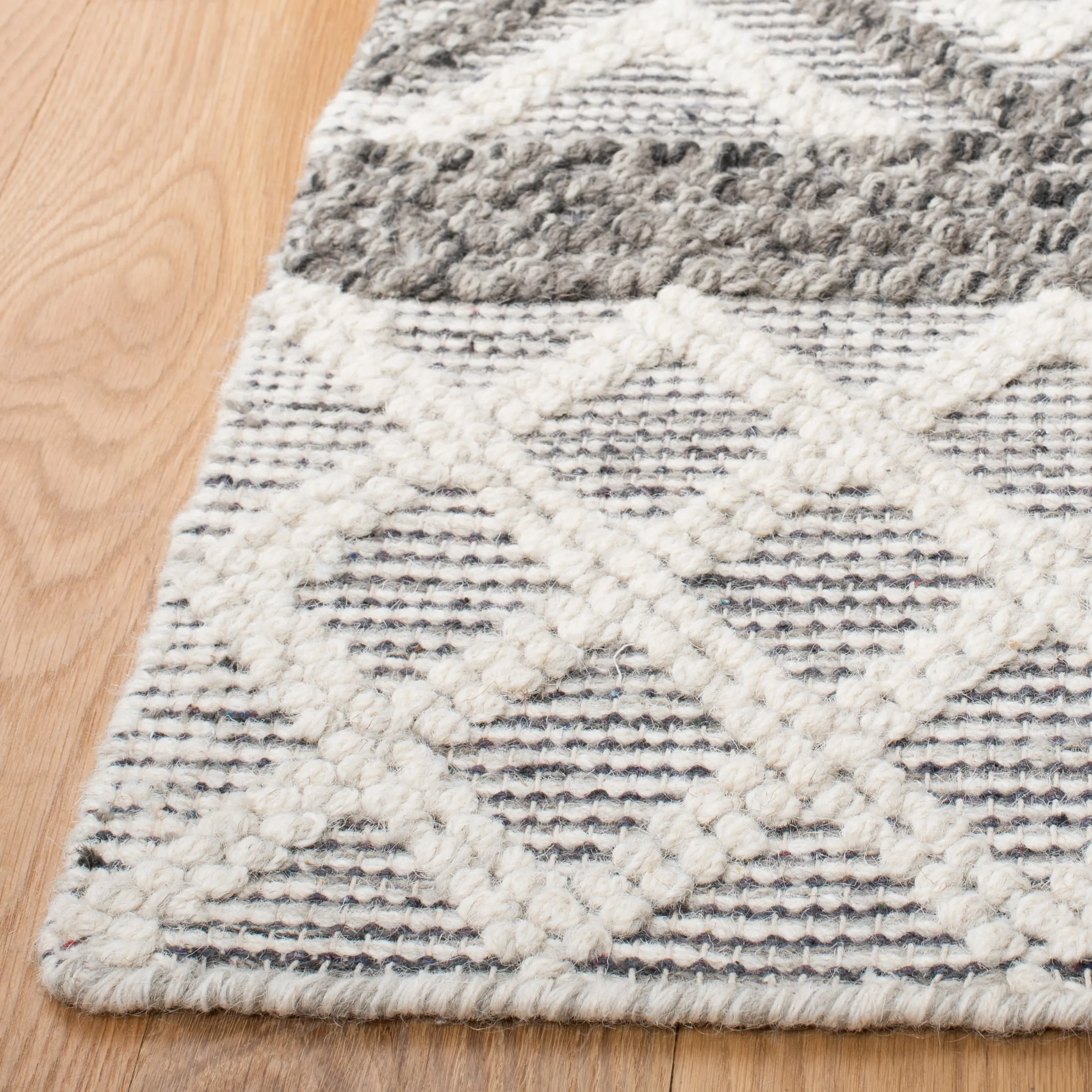 SAFAVIEH Handmade Vermont Christin Wool Rug