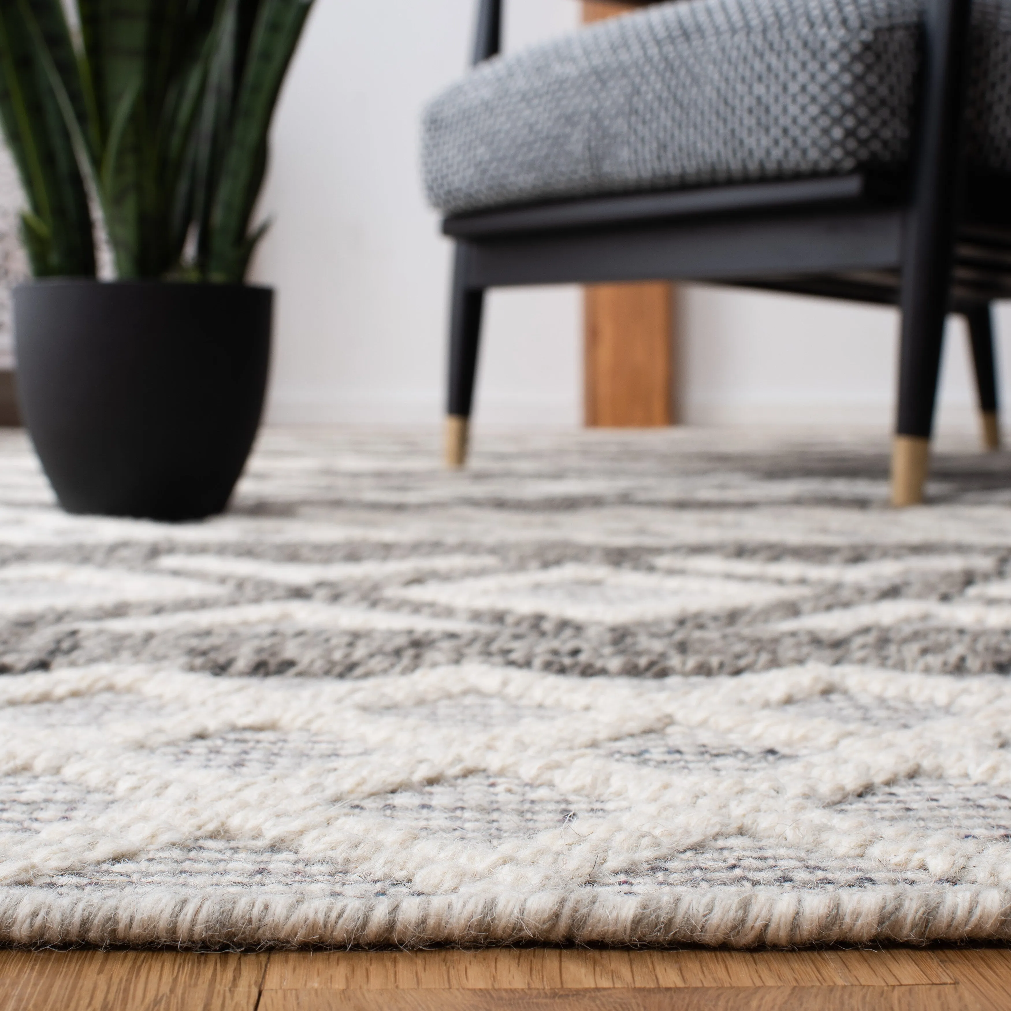 SAFAVIEH Handmade Vermont Christin Wool Rug